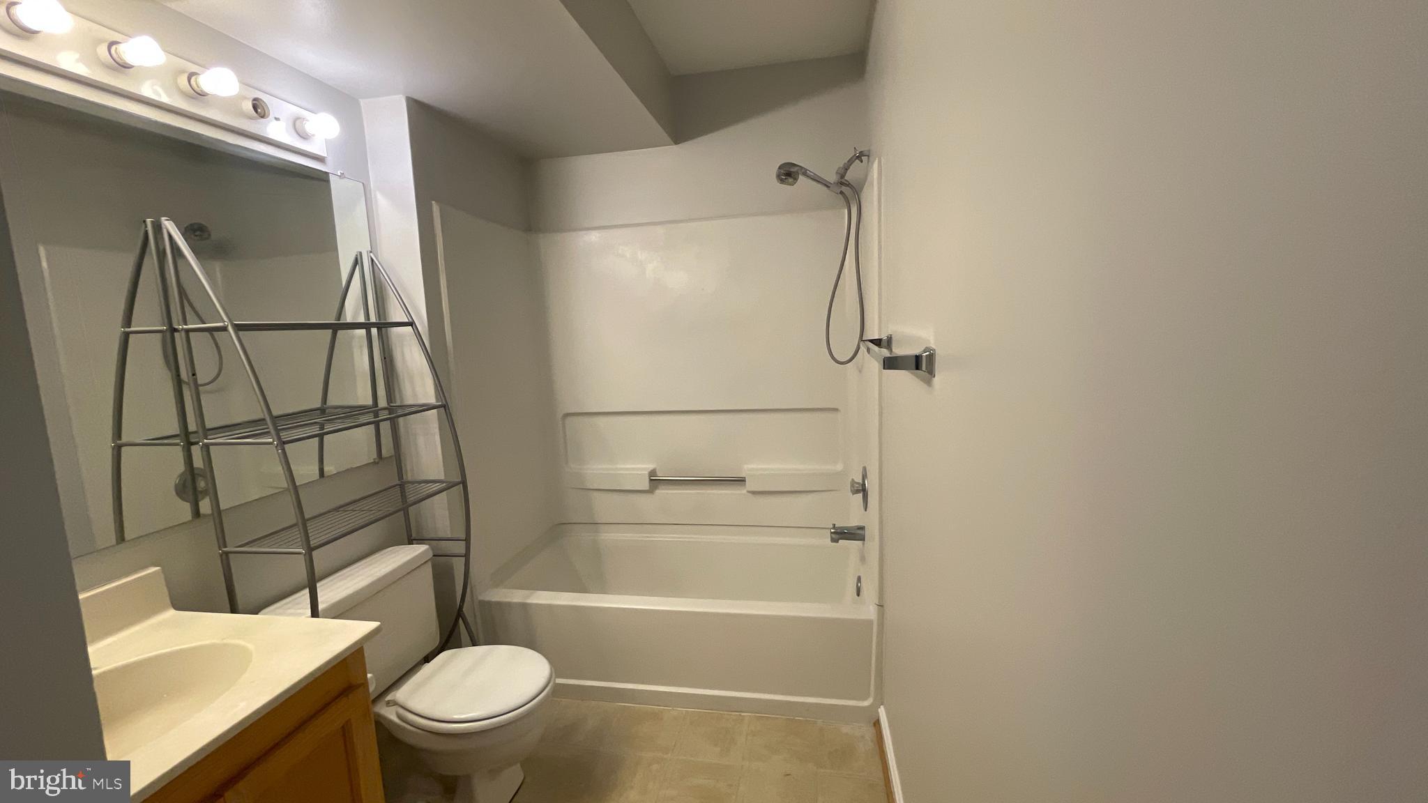 OLDE MILL - Residential Lease