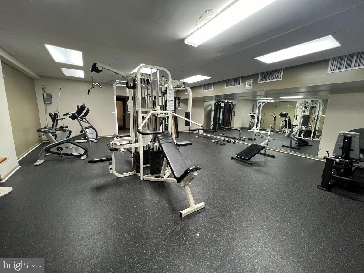 WOODLAKE TOWERS - Residential