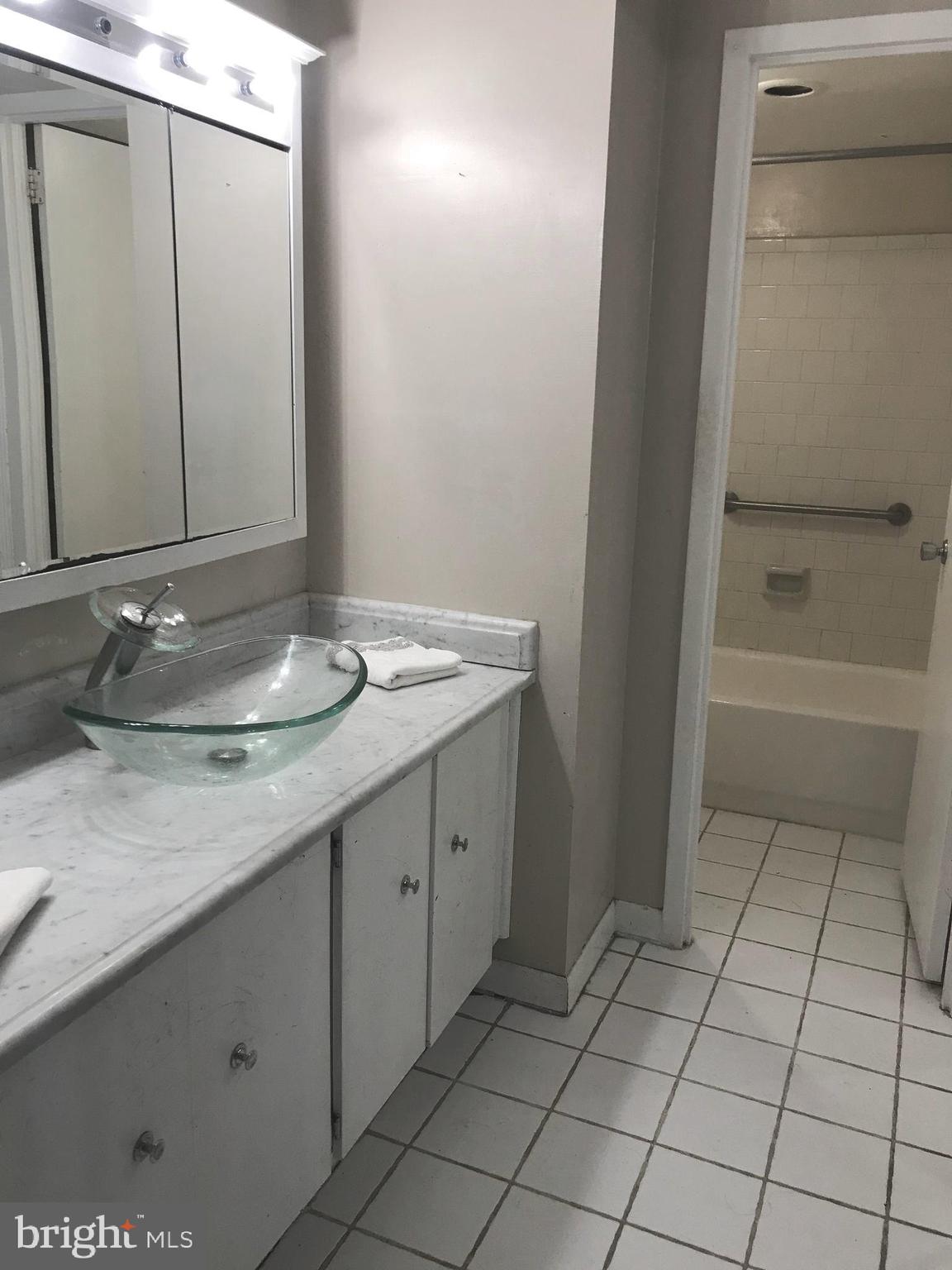 WOODLAKE TOWERS - Residential