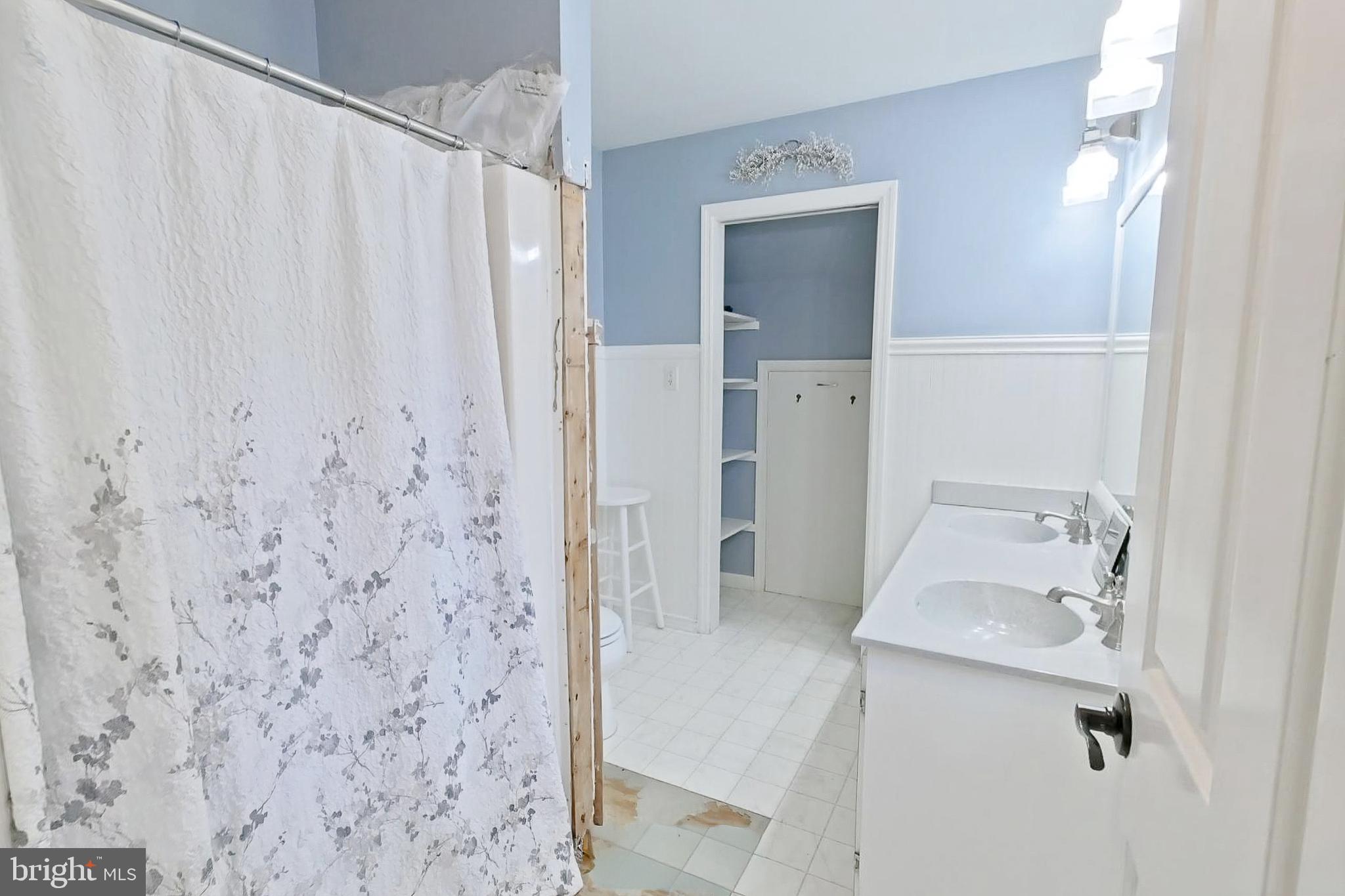 PRIESTFORD HILLS - Residential