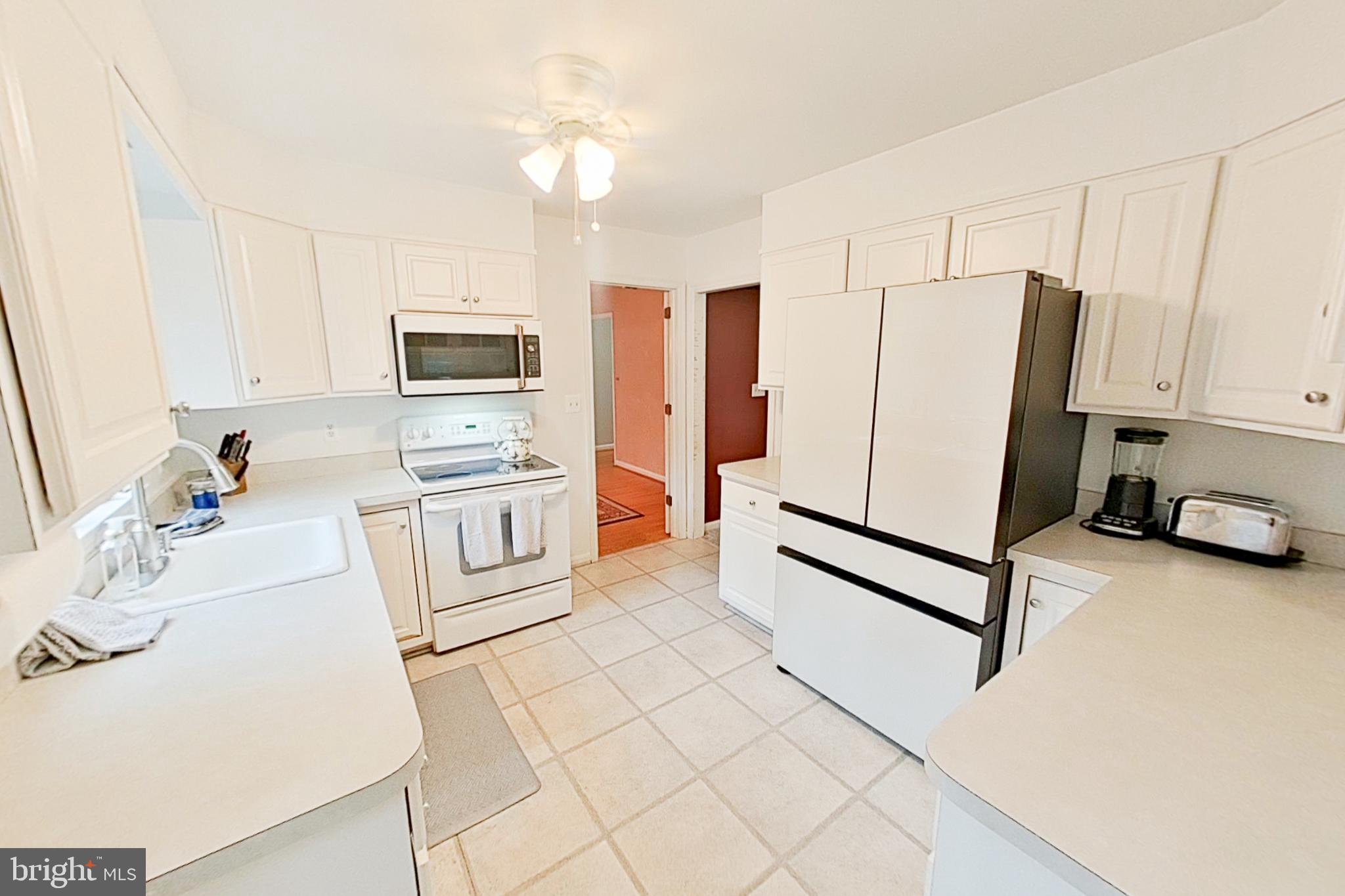 PRIESTFORD HILLS - Residential