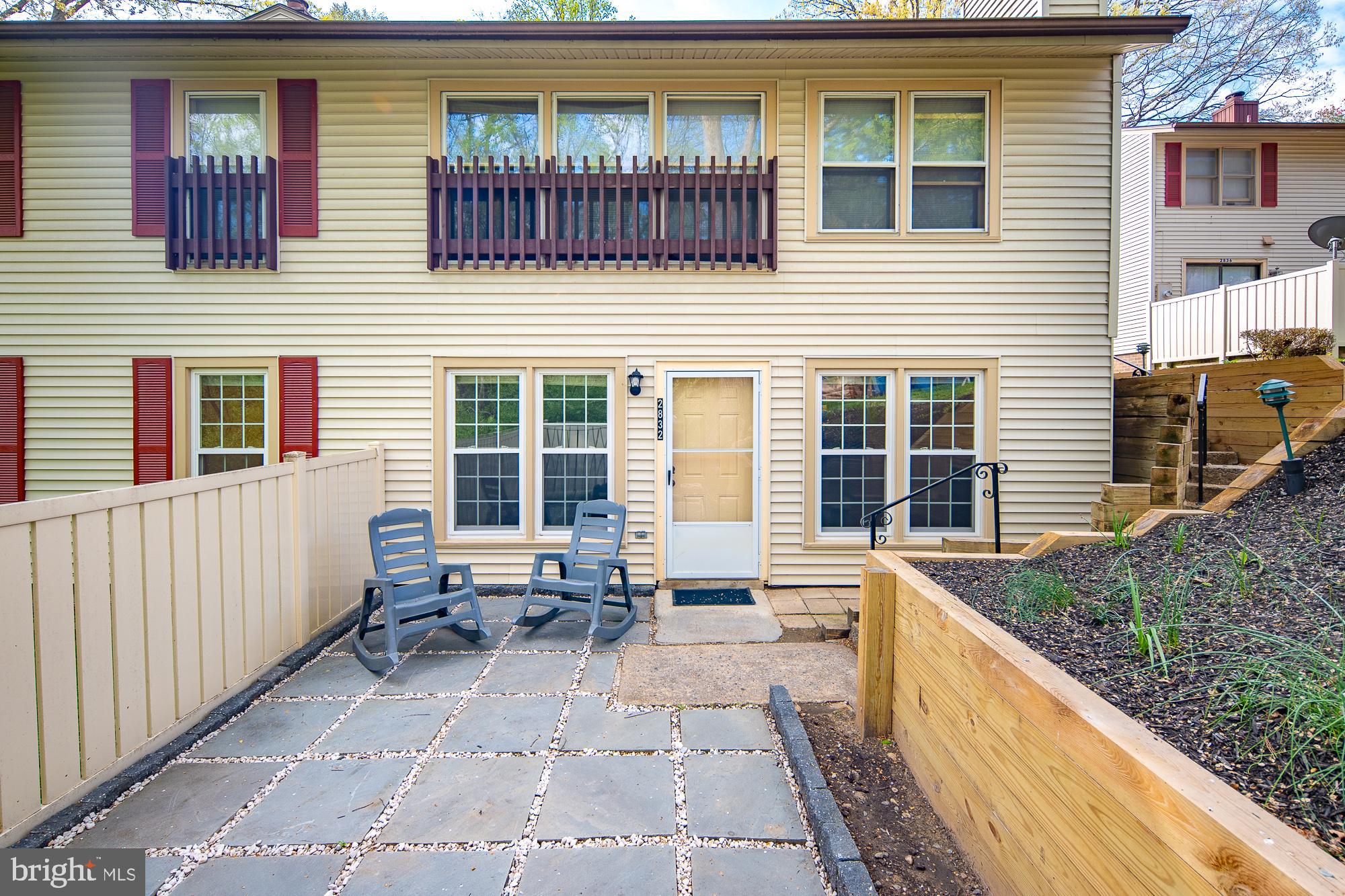 ROCKLEDGE CLUSTERS CONDO - Residential