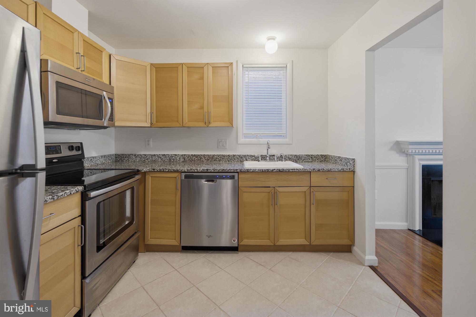 ROCKLEDGE CLUSTERS CONDO - Residential