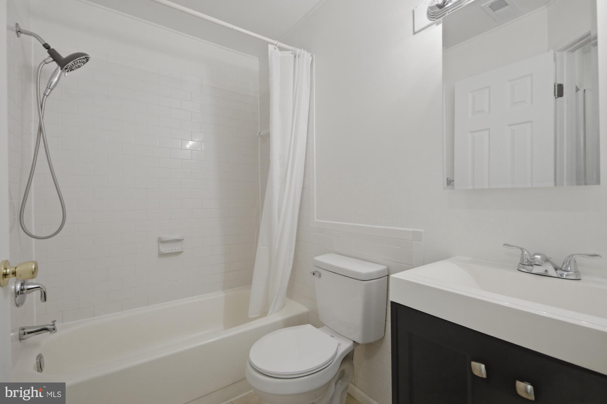 ROCKLEDGE CLUSTERS CONDO - Residential