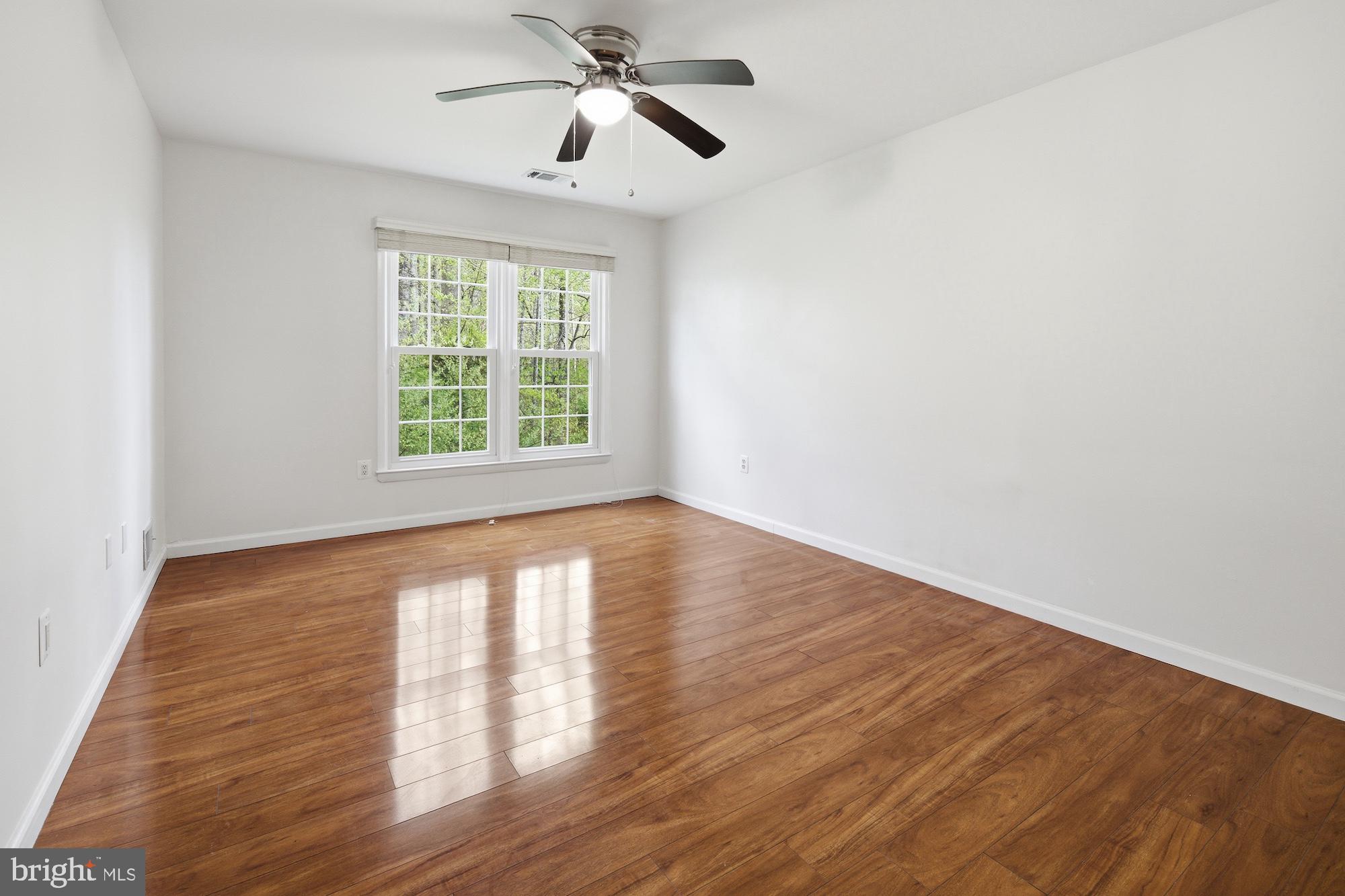 ROCKLEDGE CLUSTERS CONDO - Residential