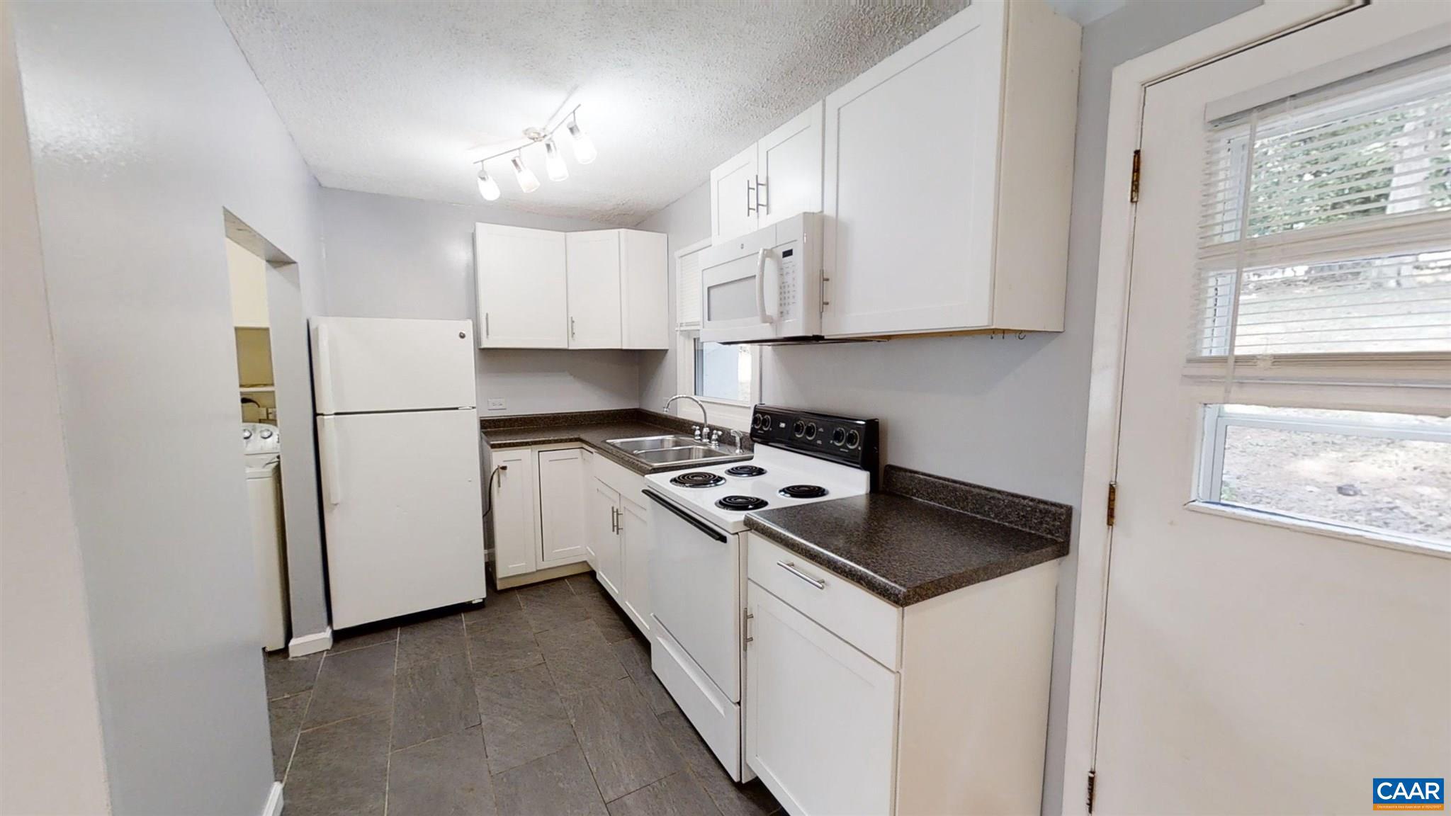 LOCUST GROVE - Residential Lease