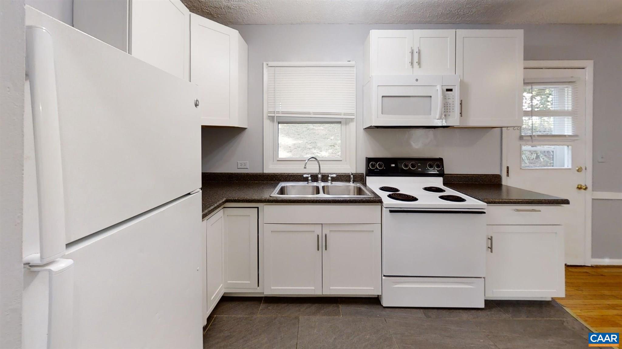 LOCUST GROVE - Residential Lease