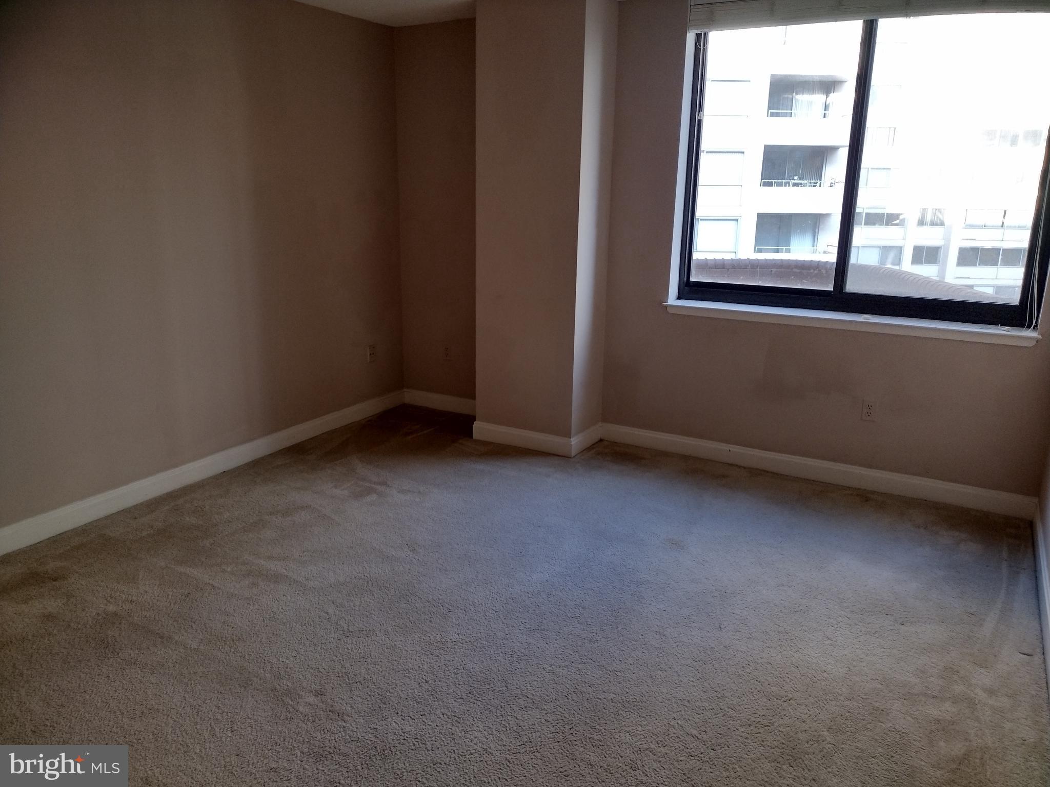 THE CARLETON OF CHEVY CHASE - Residential Lease