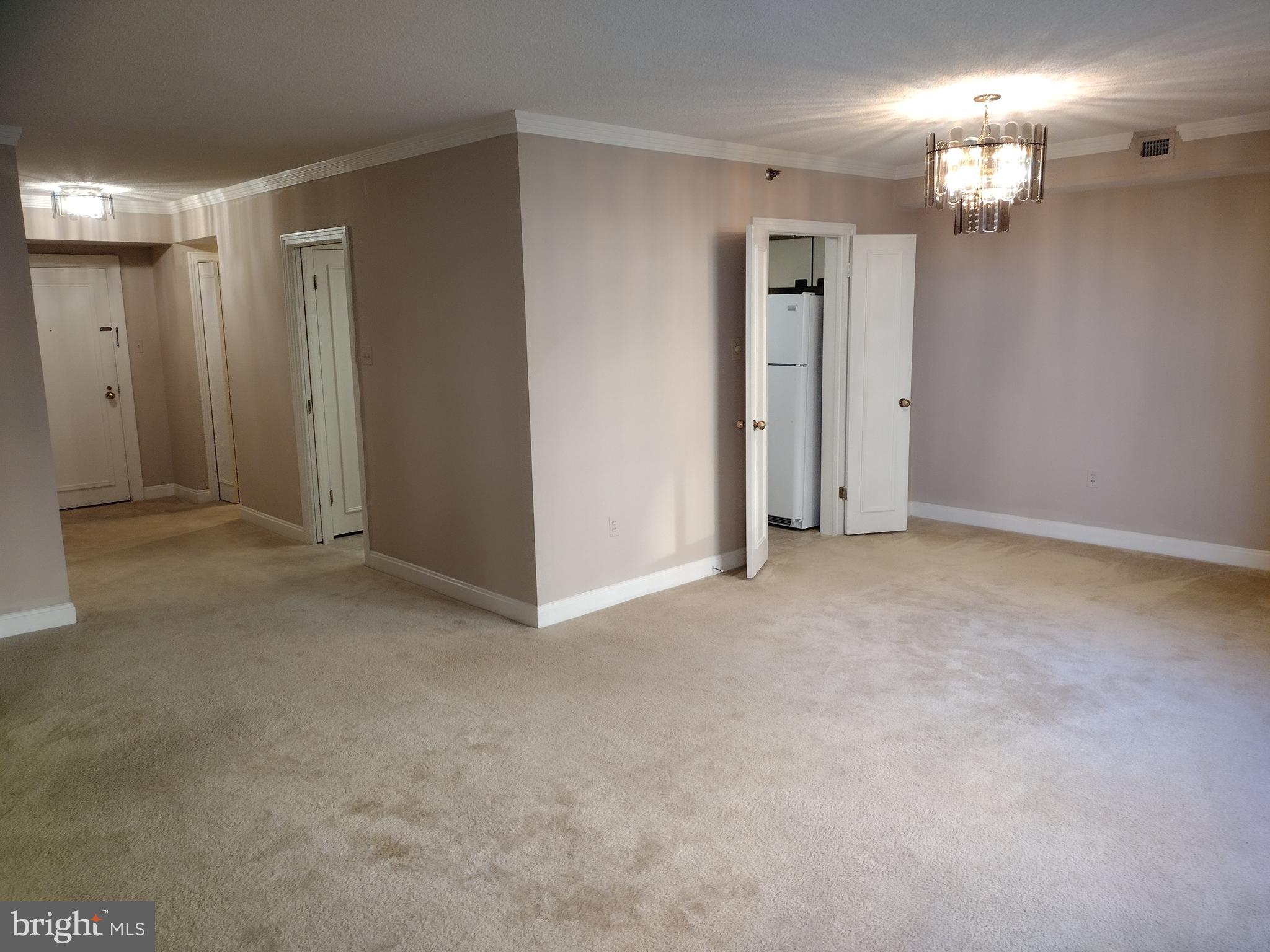 THE CARLETON OF CHEVY CHASE - Residential Lease