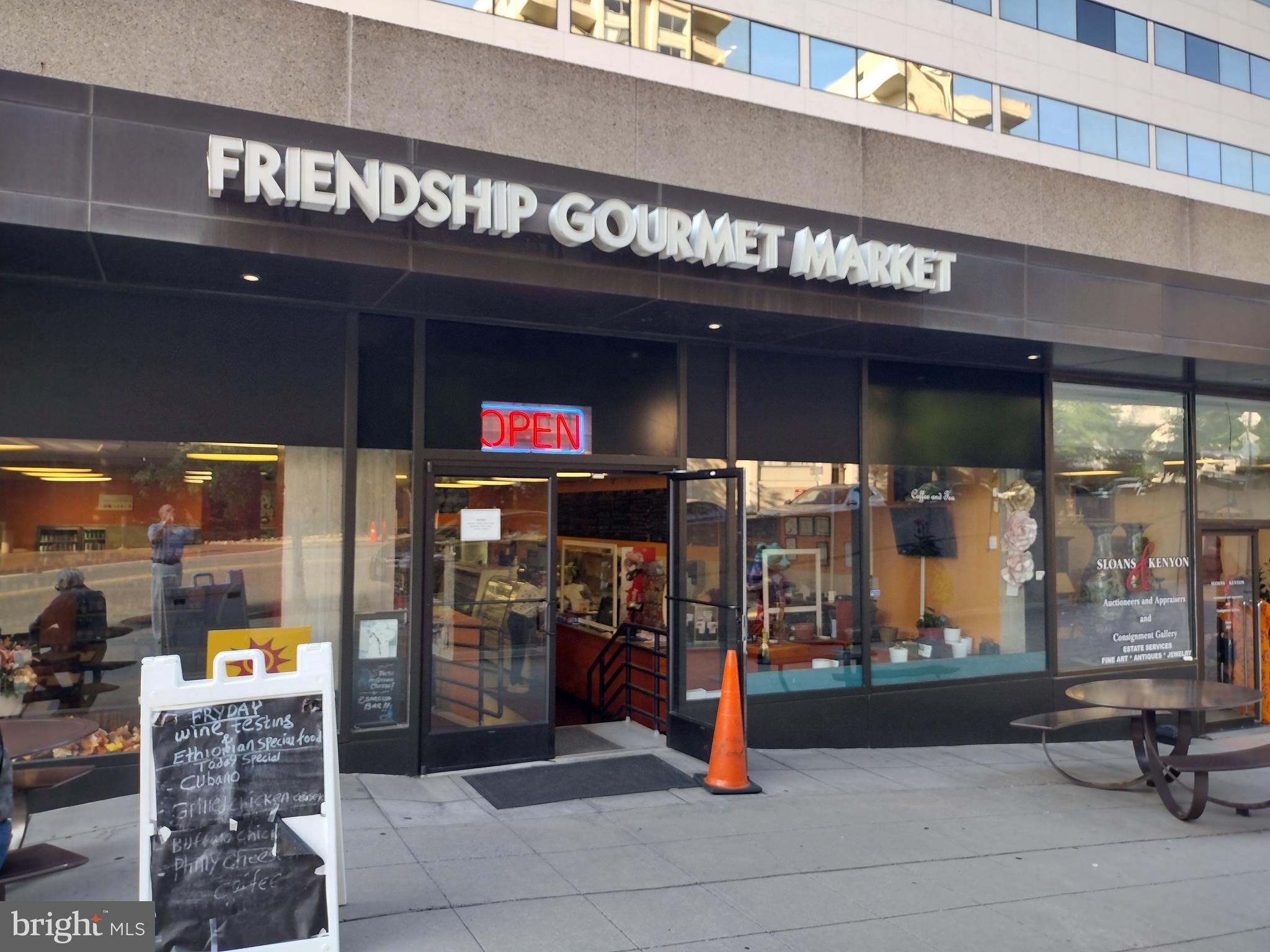 THE CARLETON OF CHEVY CHASE - Residential Lease