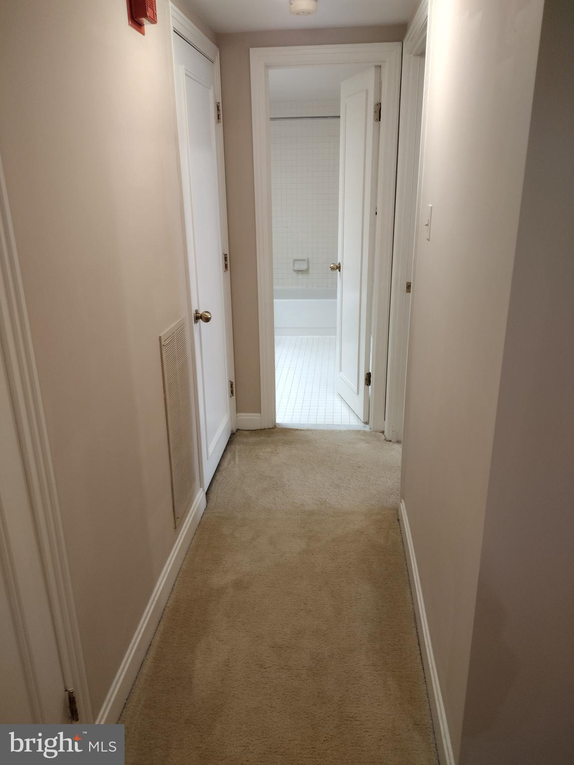 THE CARLETON OF CHEVY CHASE - Residential Lease