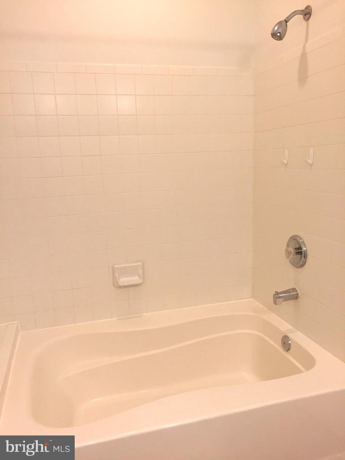 HIGH VIEW AT HUNT VALLEY - Residential Lease