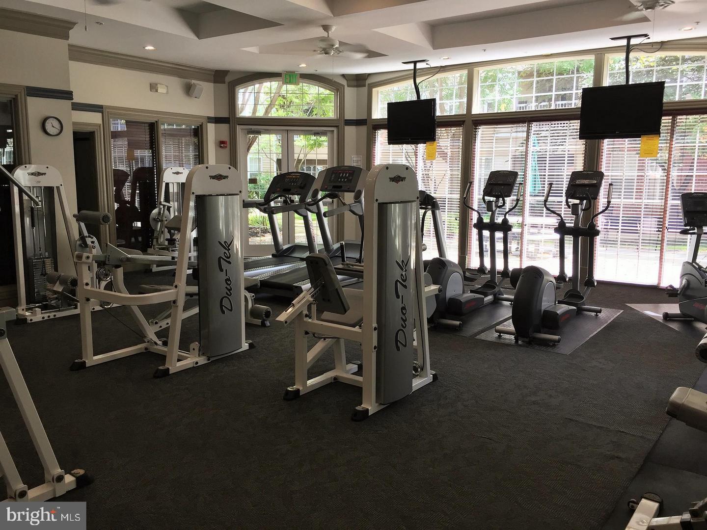 HIGH VIEW AT HUNT VALLEY - Residential Lease