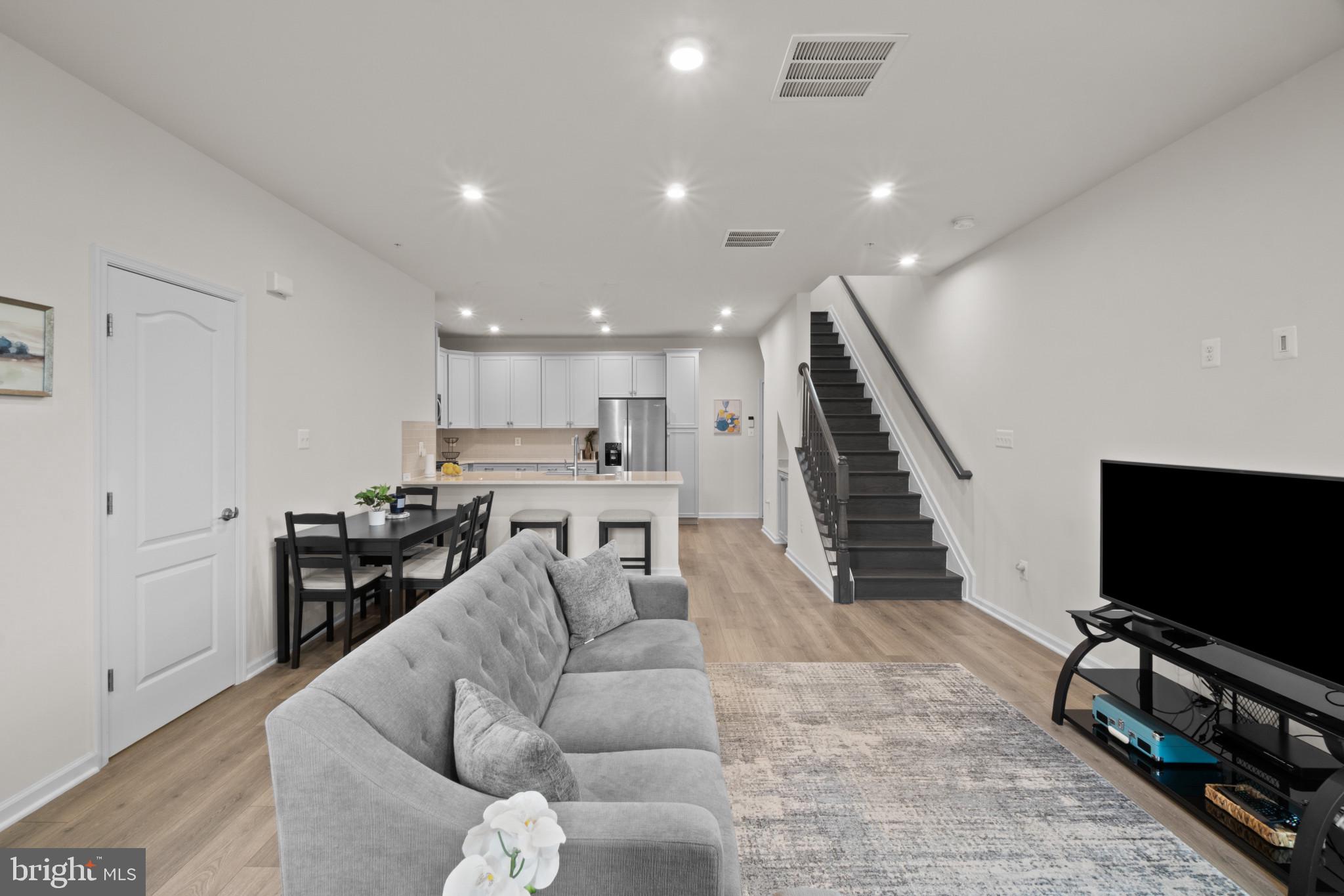 4539 REANEY LANE 507
