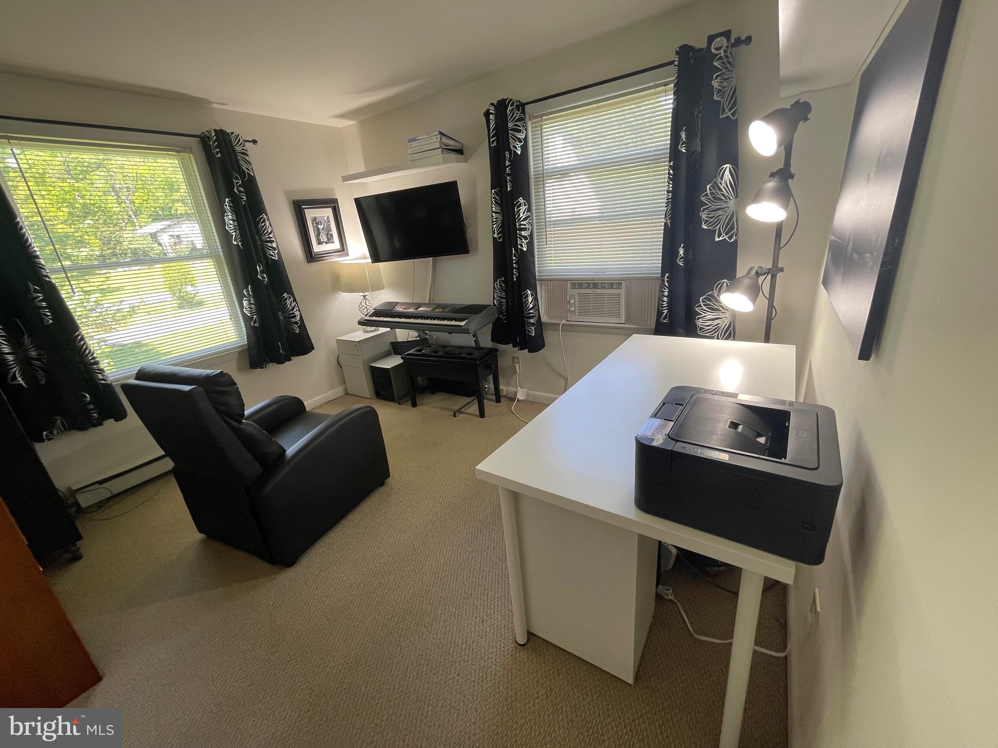 CHAPLINE'S CHOICE - Residential