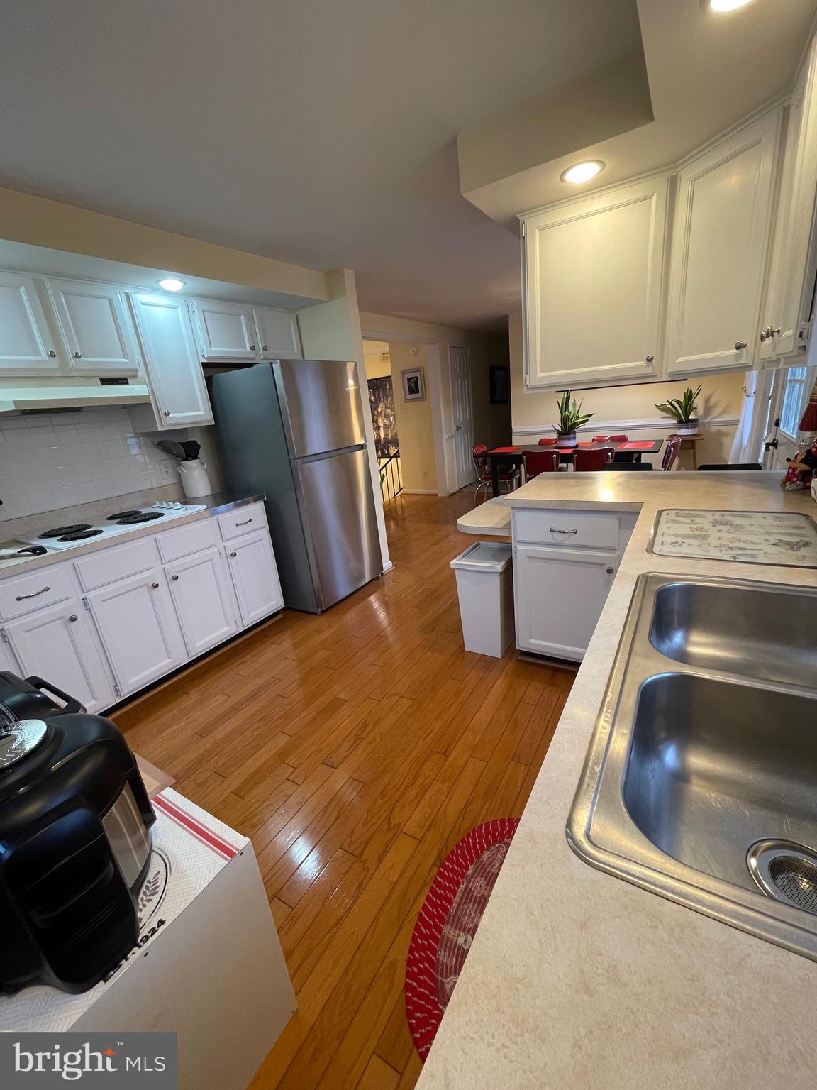 CHAPLINE'S CHOICE - Residential