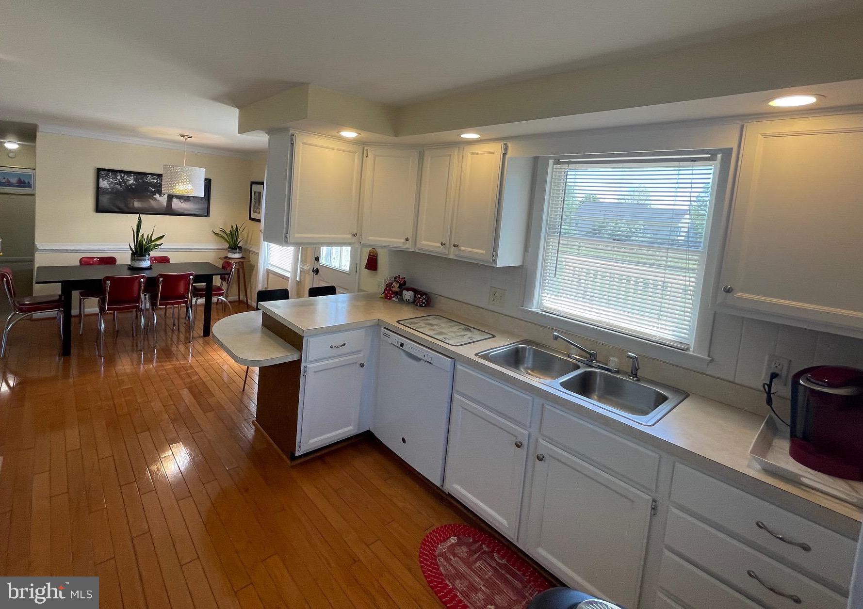 CHAPLINE'S CHOICE - Residential