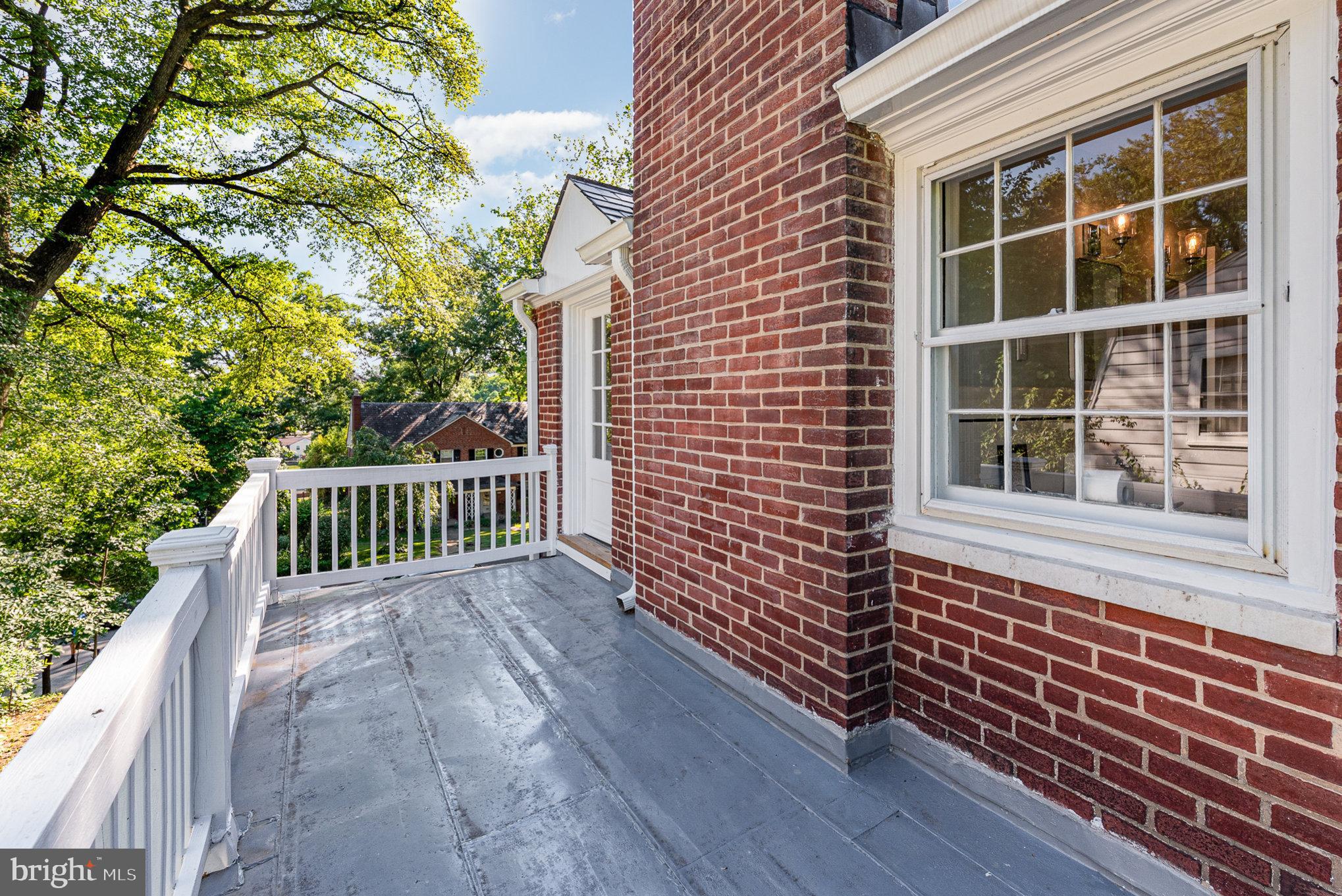 ORIGINAL NORTHWOOD - Residential