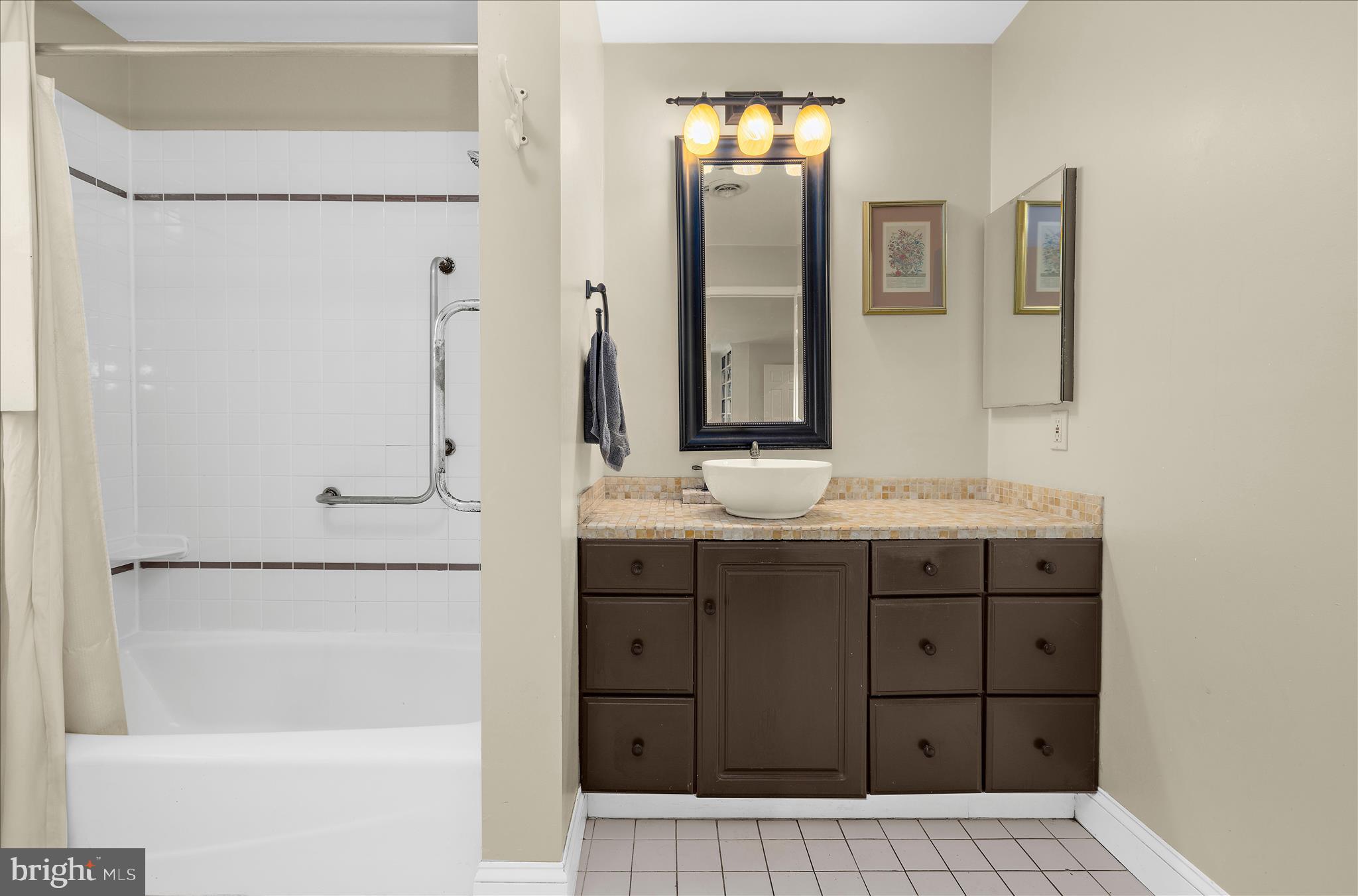 CAPE ST CLAIRE - Residential