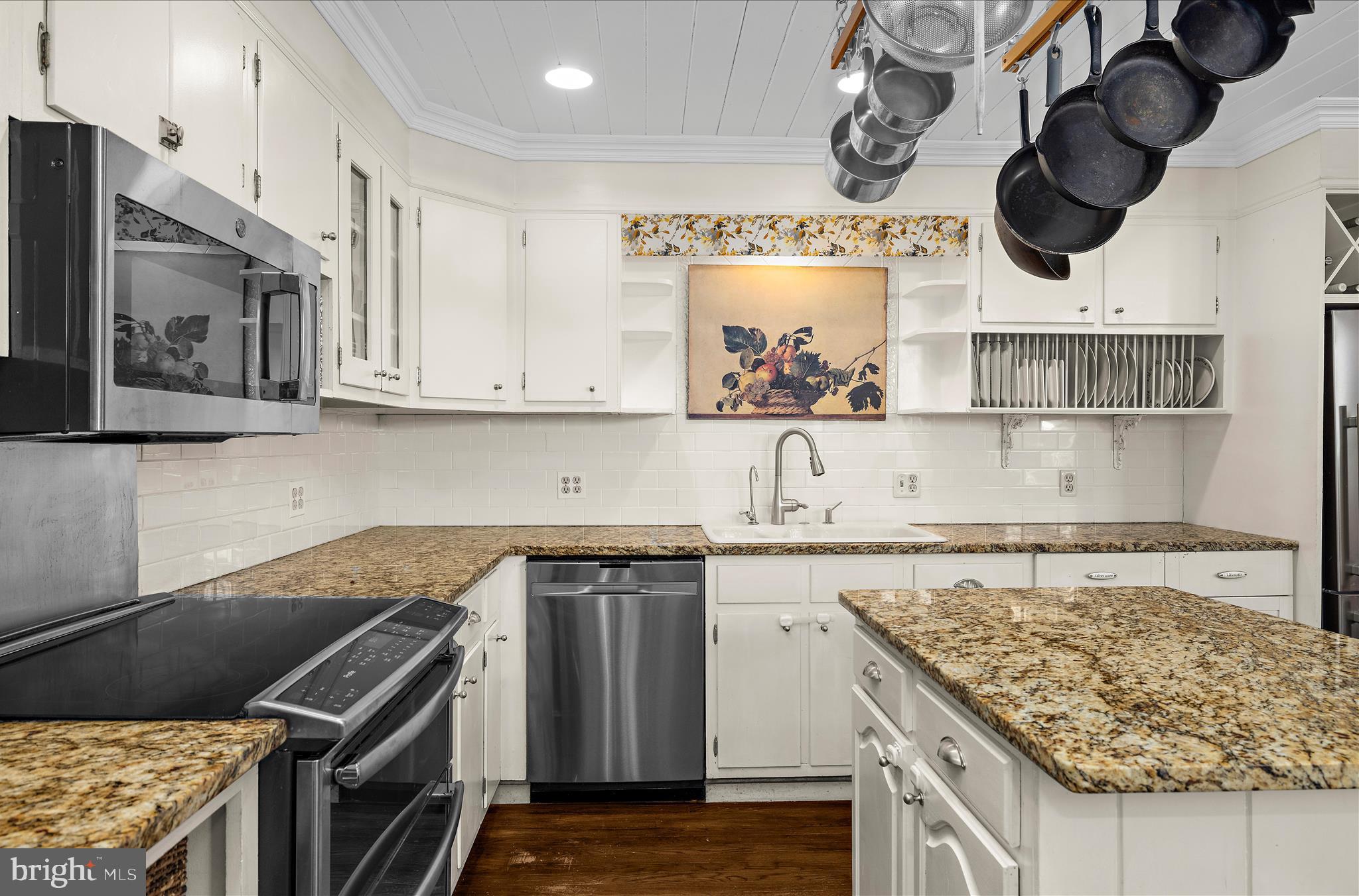 CAPE ST CLAIRE - Residential