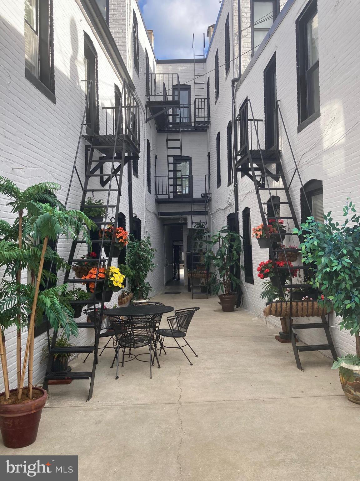 PIGTOWN HISTORIC DISTRICT - Residential Lease