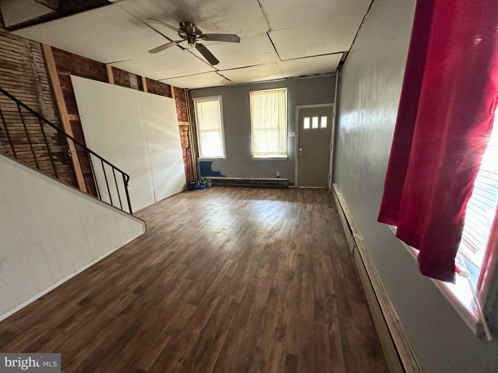 Photo of 139 S Sussex Street, GLOUCESTER CITY, NJ 08030 (MLS # NJCD2126684)