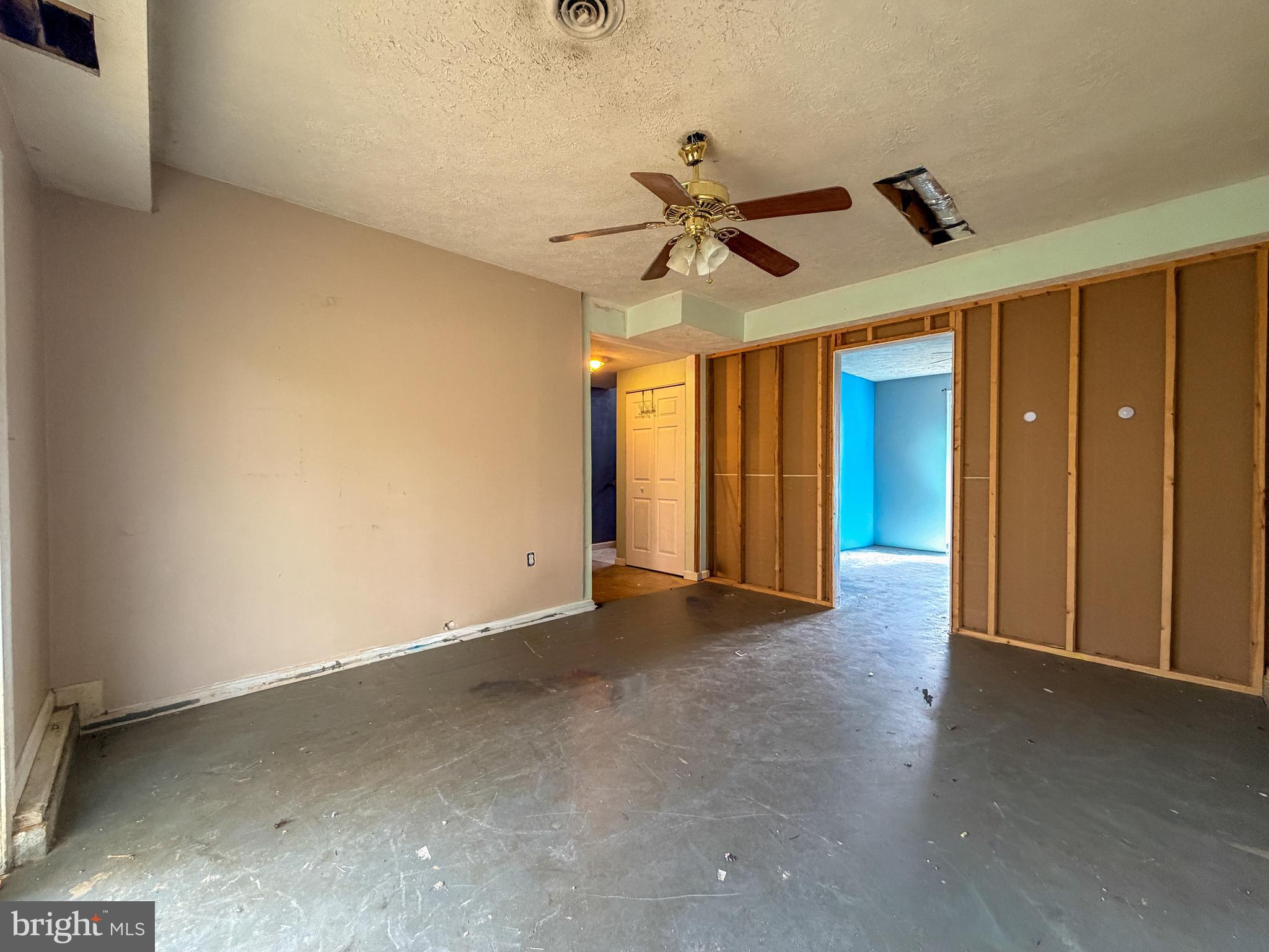 ELIZABETH STATION - Residential