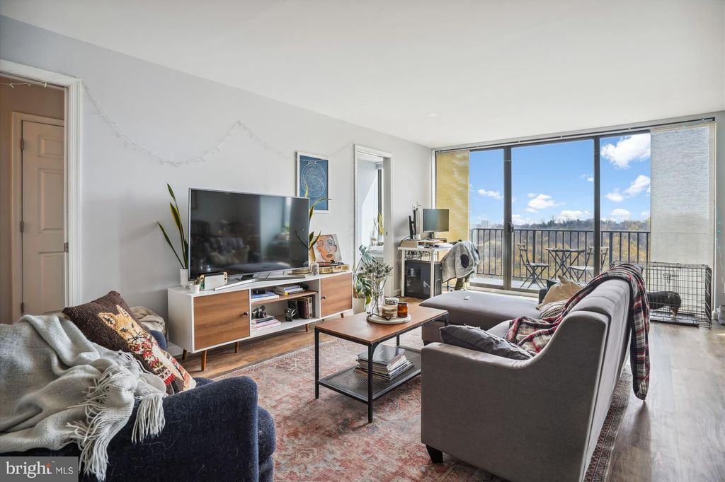 Photo of 1510 12th Street N #703, ARLINGTON, VA 22209 (MLS # VAAR2072348)