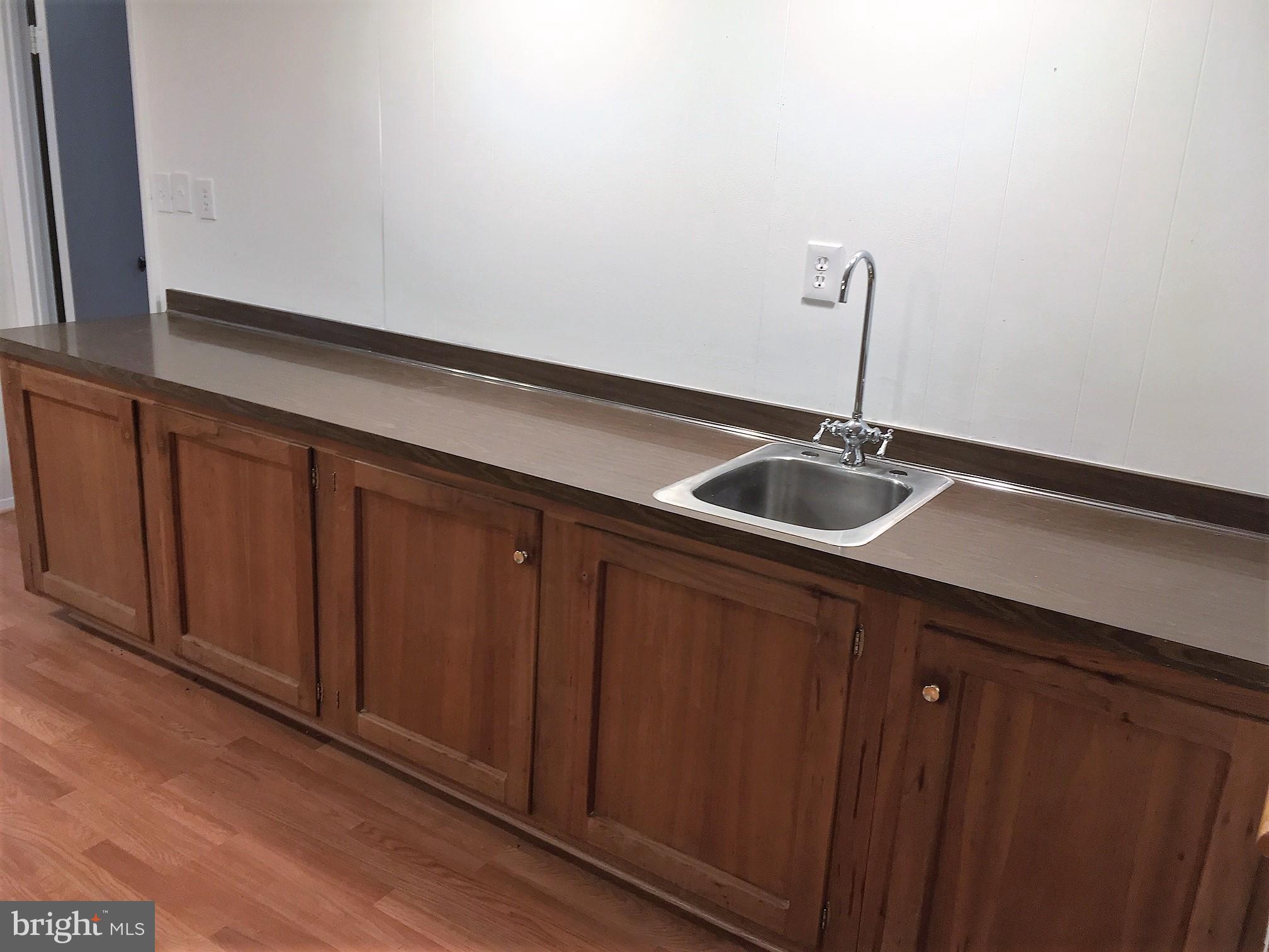 LAYHILL SOUTH - Residential Lease