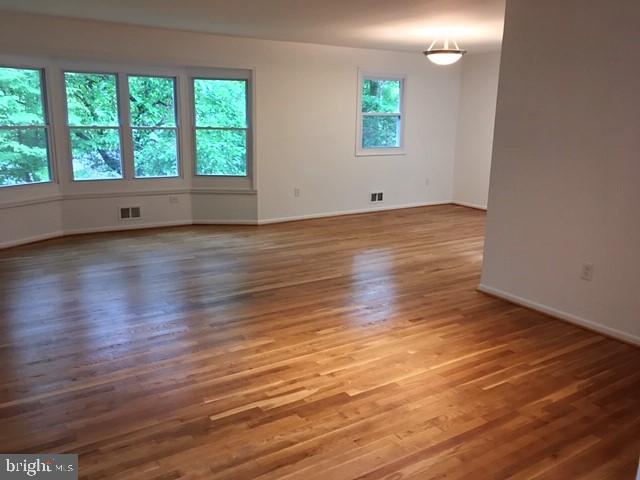 LAYHILL SOUTH - Residential Lease