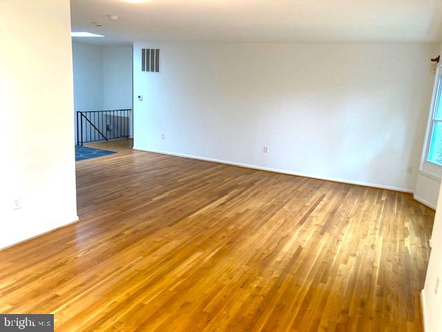 LAYHILL SOUTH - Residential Lease