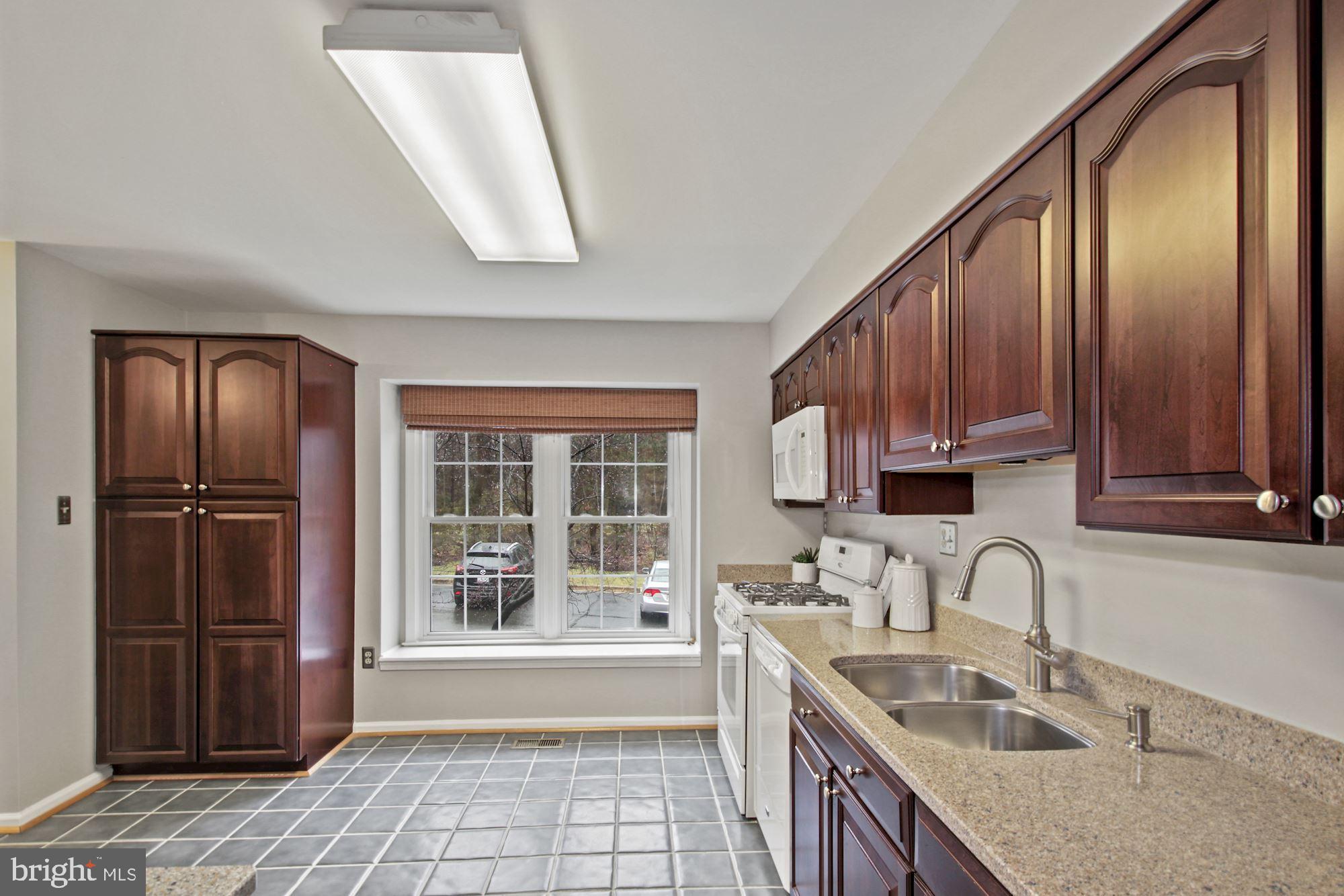 MONTROSE FOREST - Residential