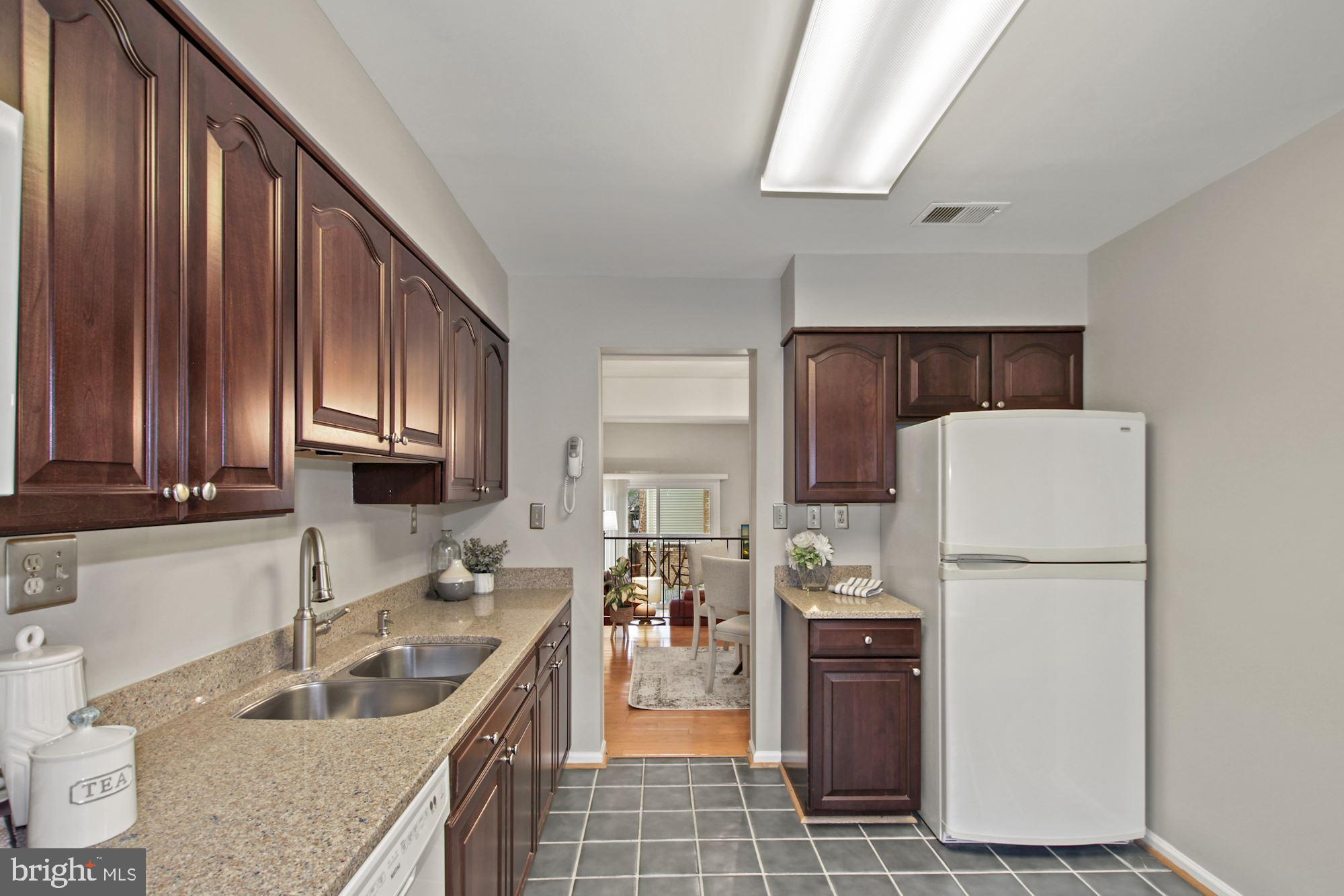 MONTROSE FOREST - Residential