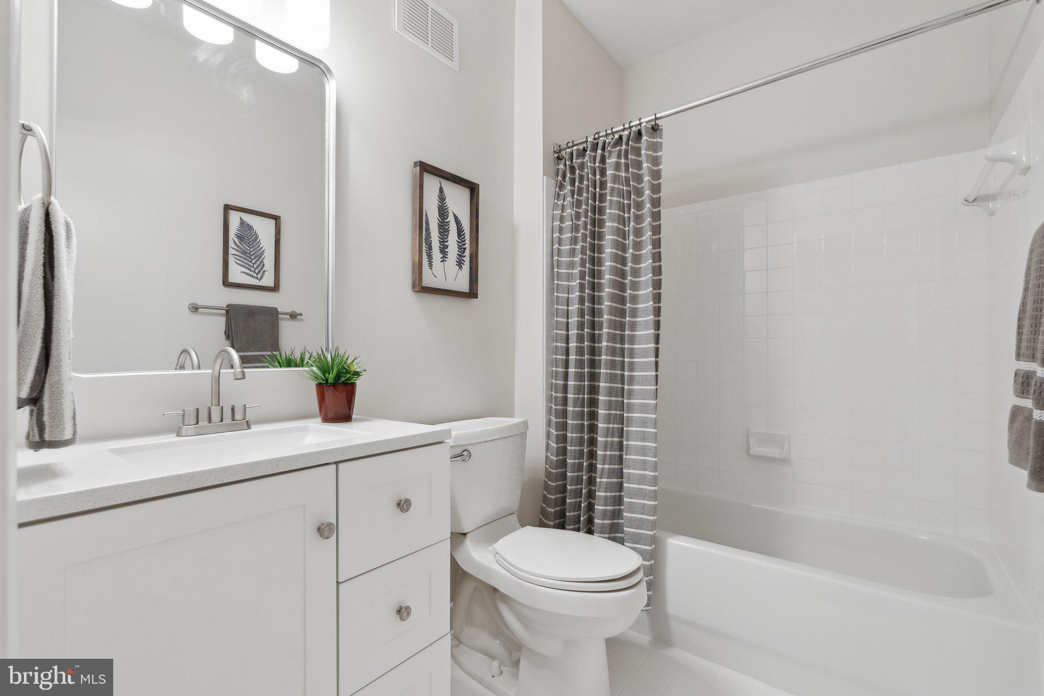 LAKELANDS RIDGE - Residential