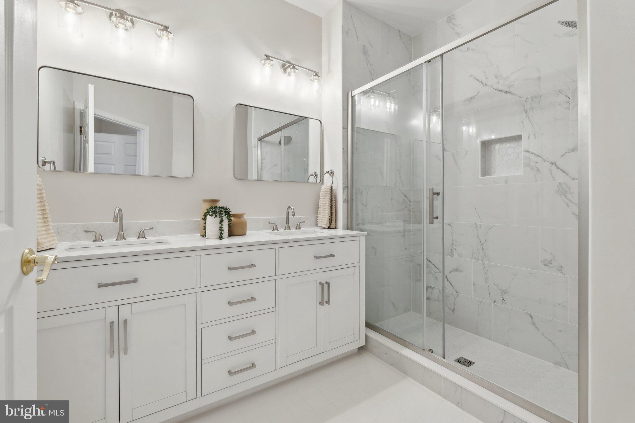 LAKELANDS RIDGE - Residential