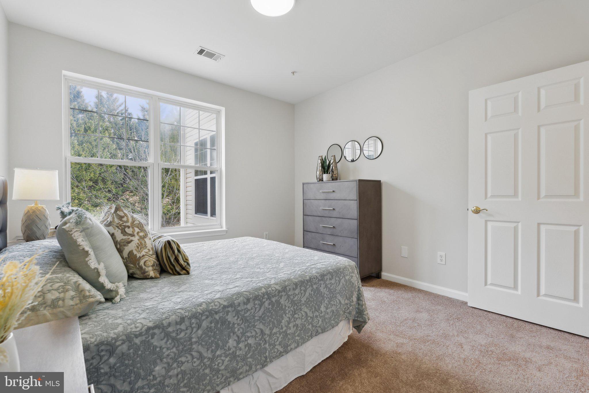 LAKELANDS RIDGE - Residential