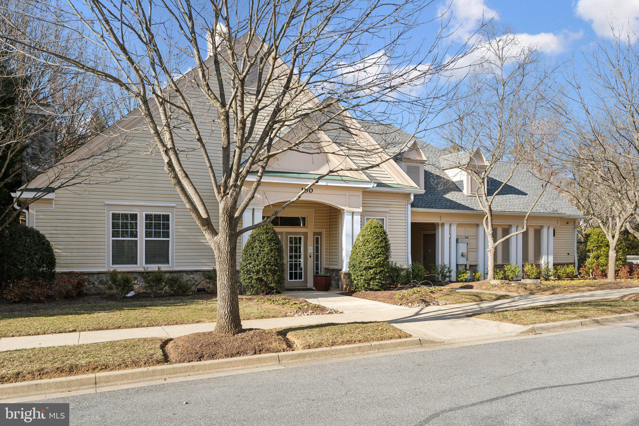 LAKELANDS RIDGE - Residential