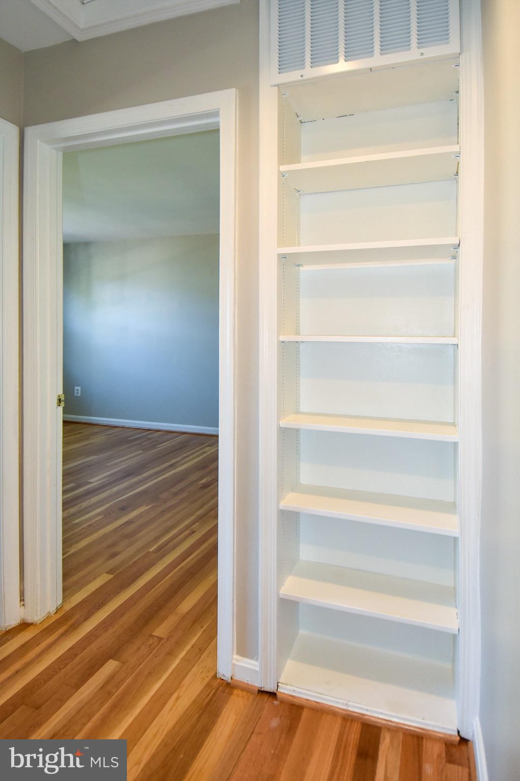 WHEATON TOWNE - Residential