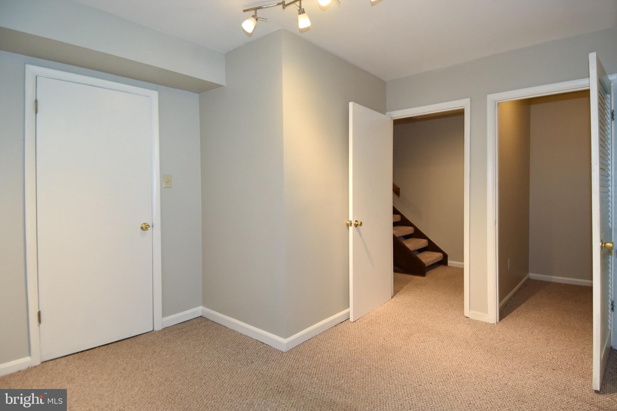 WHEATON TOWNE - Residential