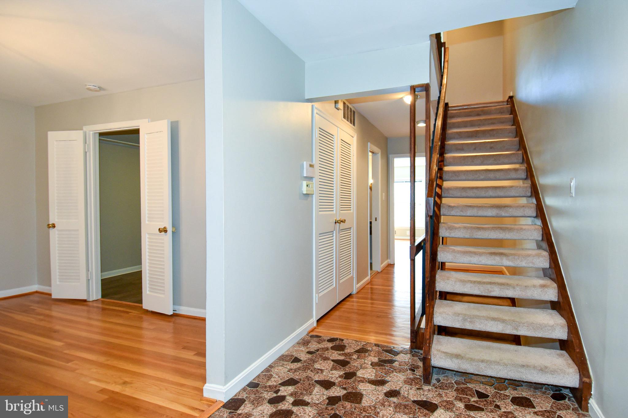 WHEATON TOWNE - Residential