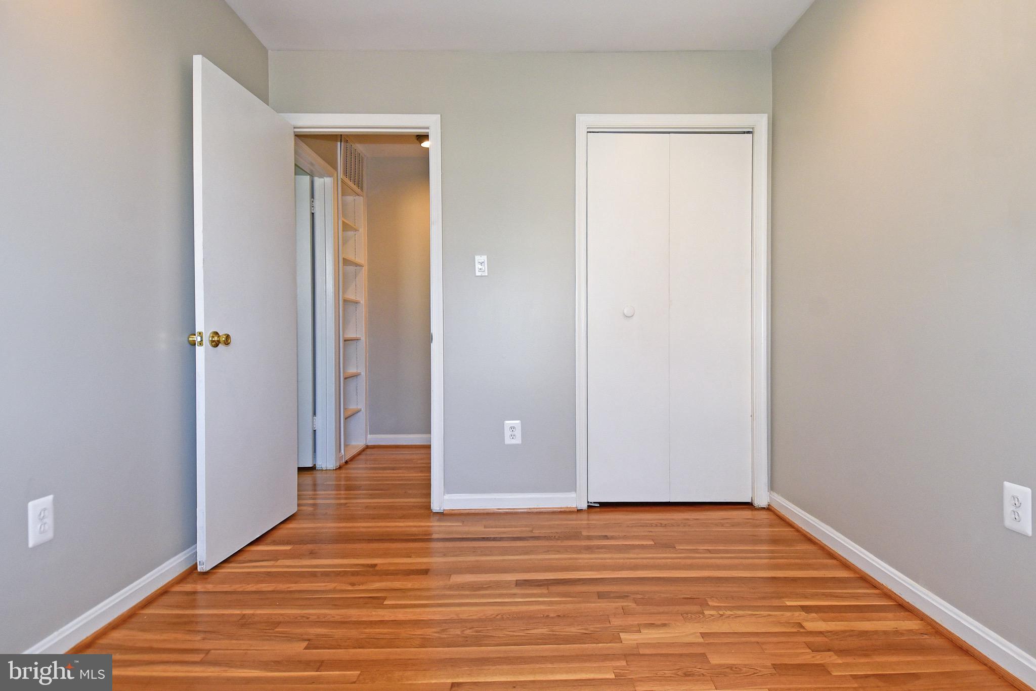 WHEATON TOWNE - Residential