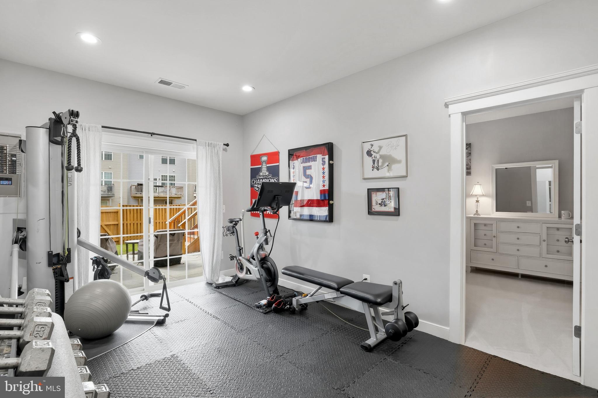 MAYFAIR - Residential