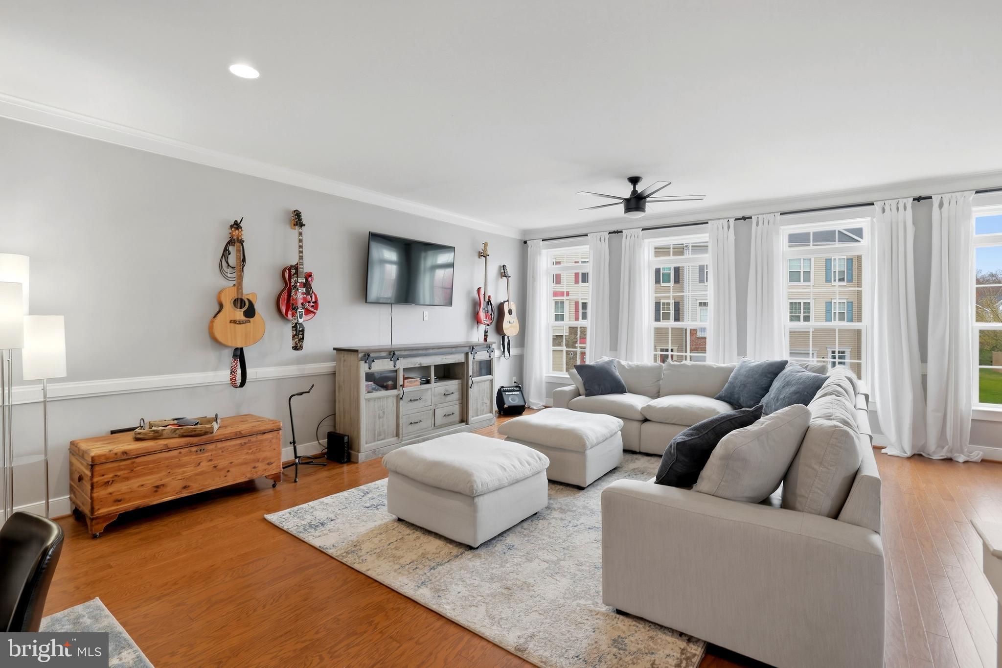 206 MILES HAWK TERRACE