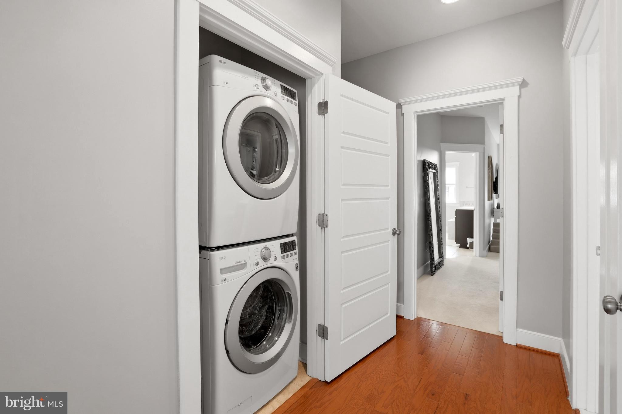 MAYFAIR - Residential