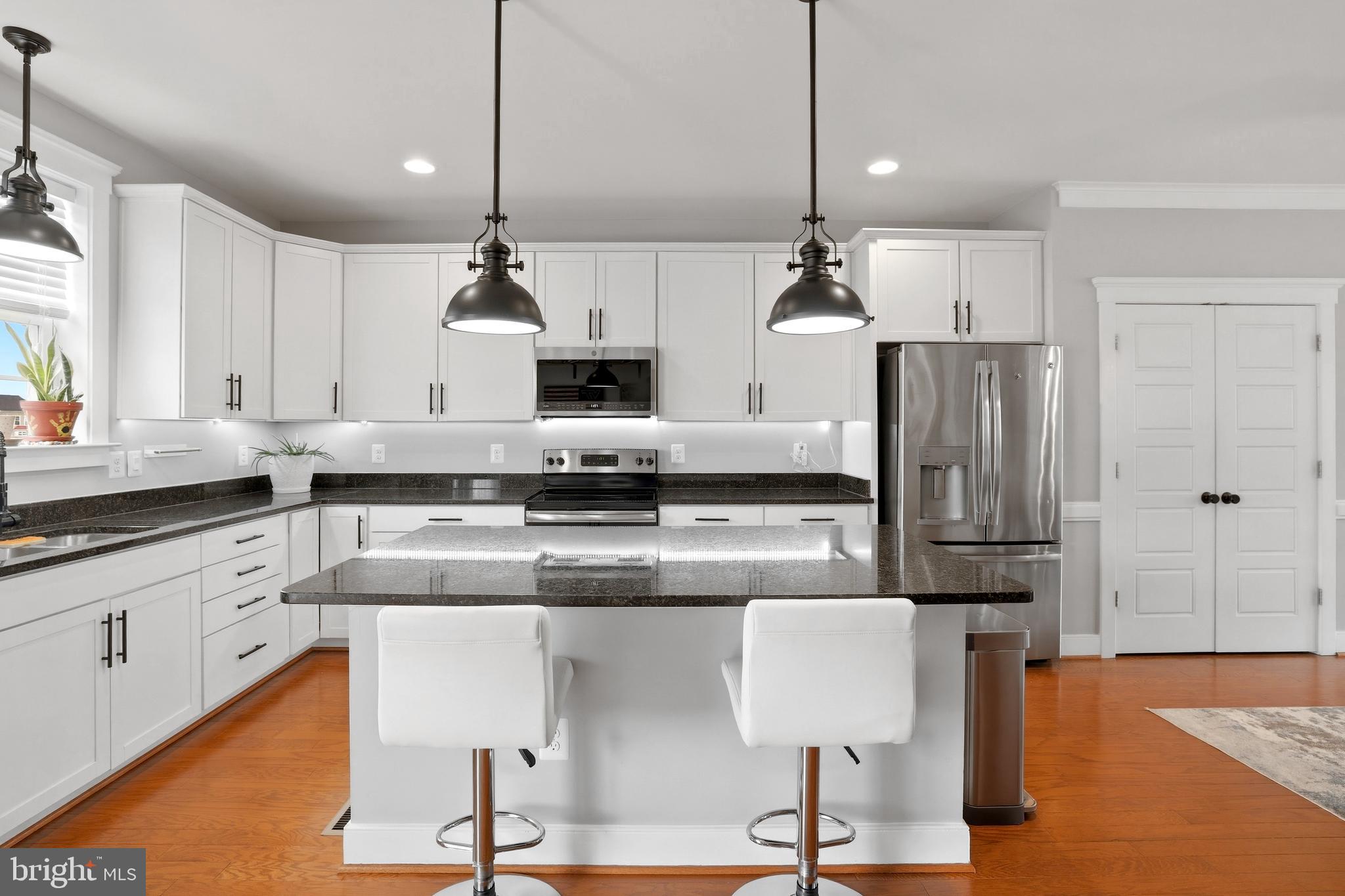 206 MILES HAWK TERRACE