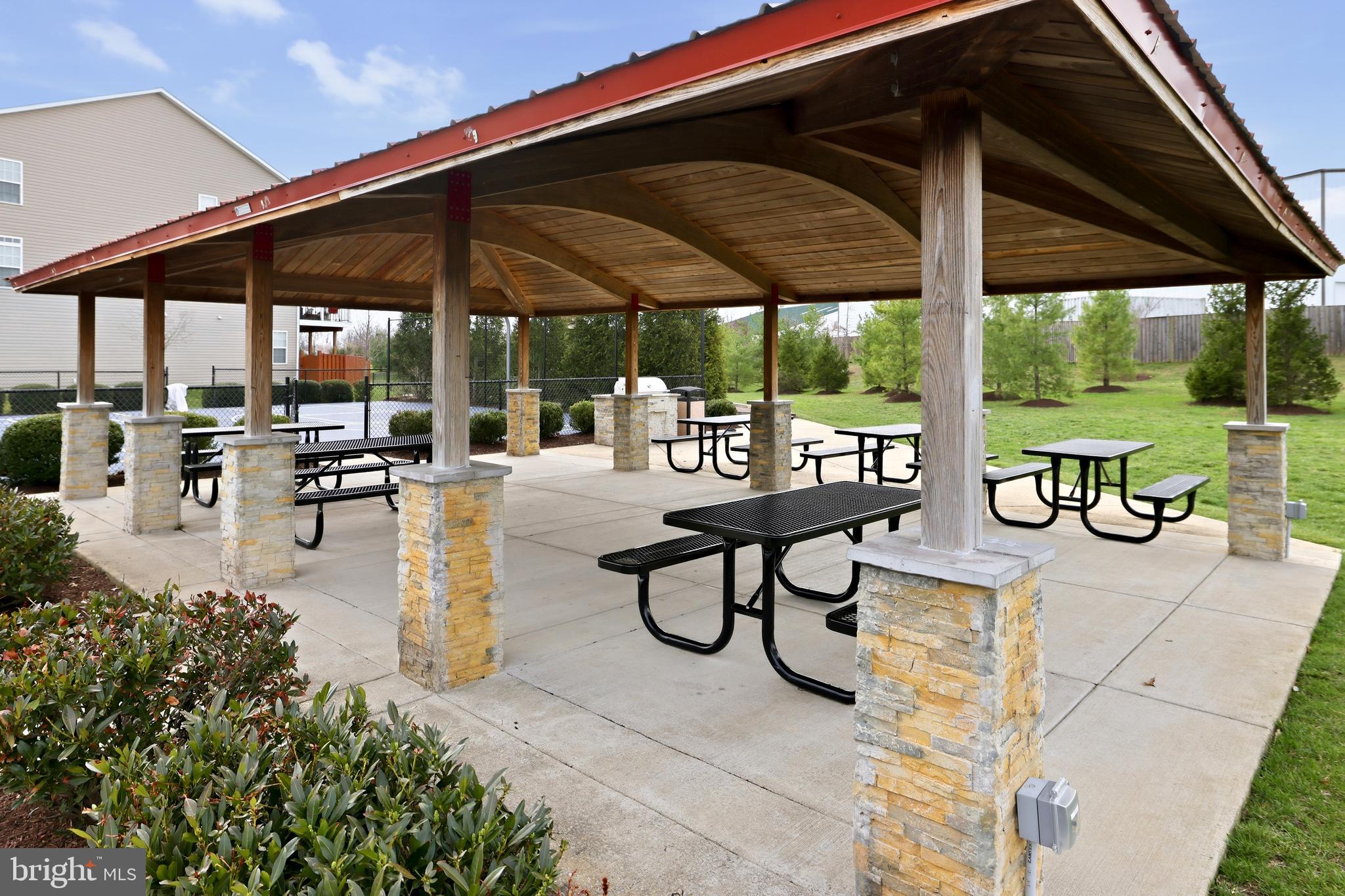 MAYFAIR - Residential