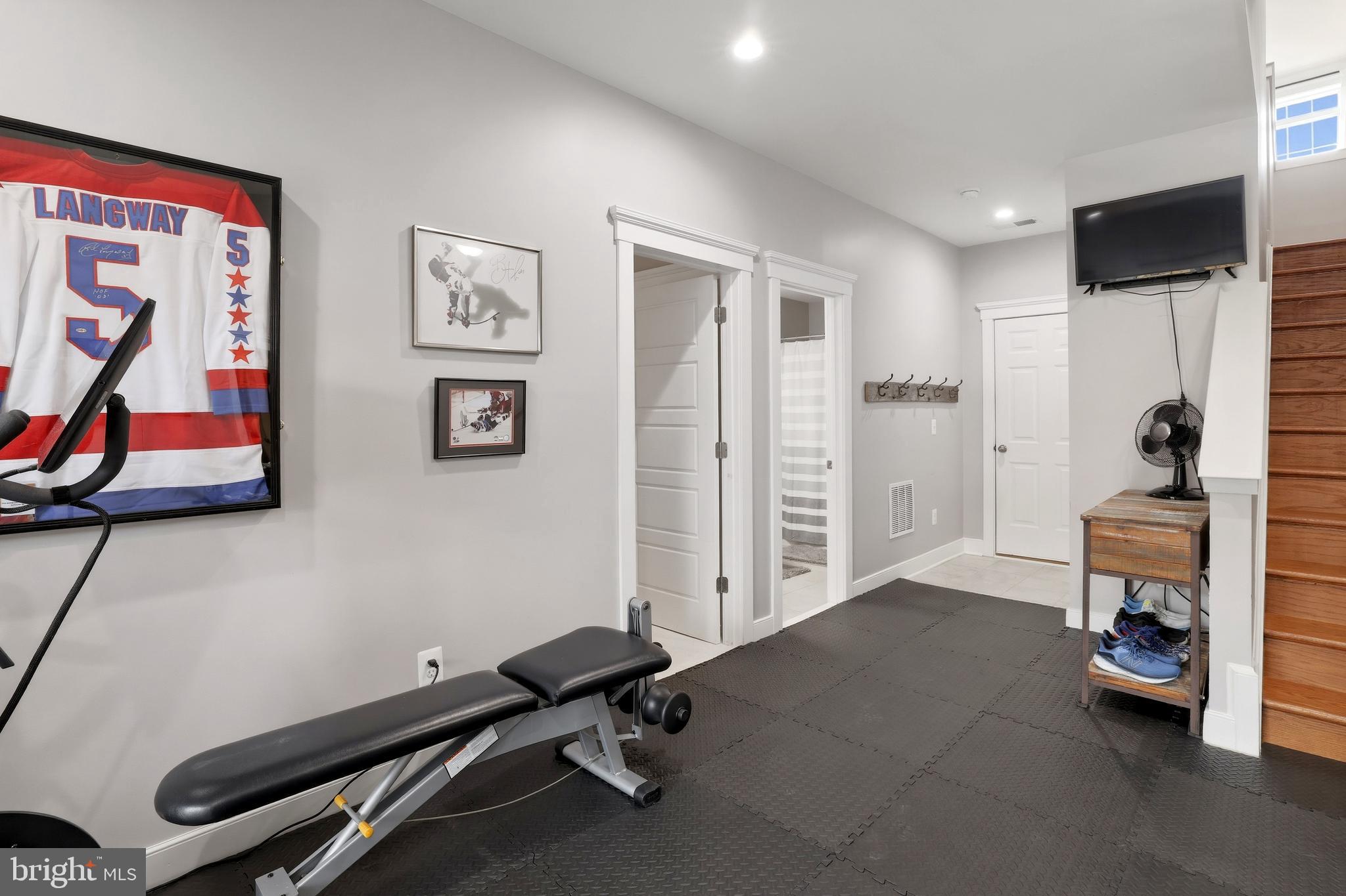 MAYFAIR - Residential