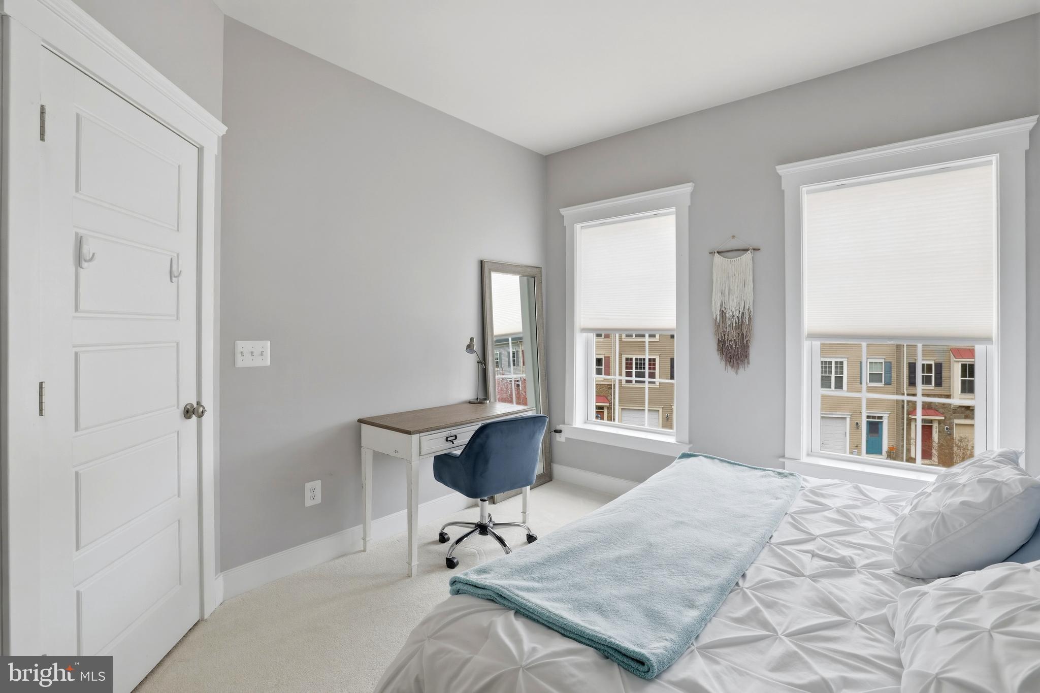 MAYFAIR - Residential