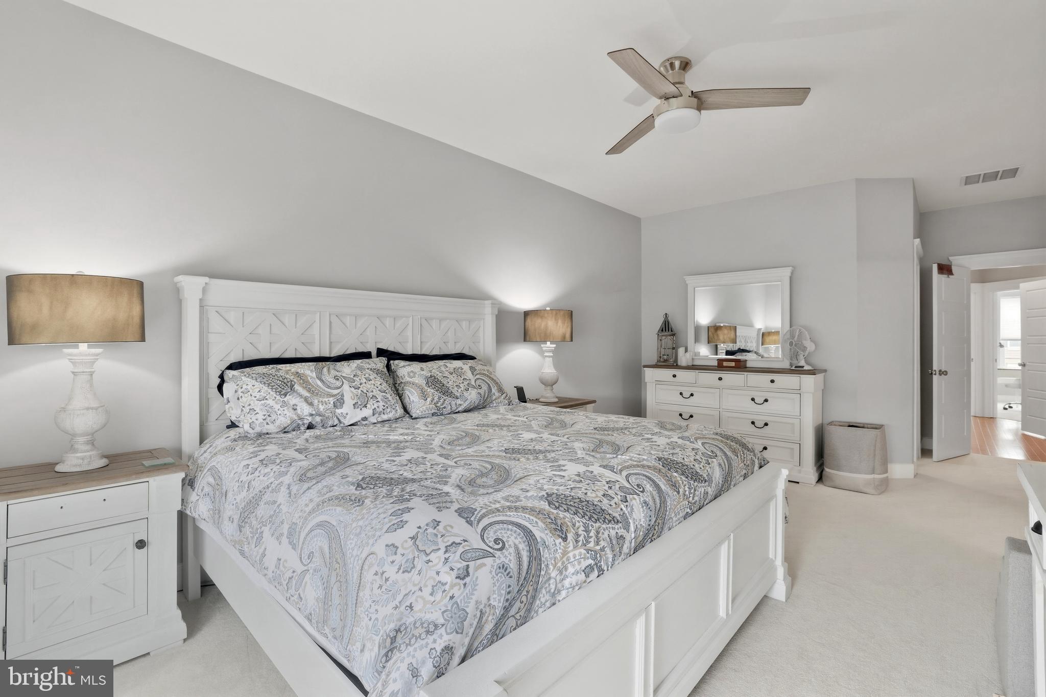 MAYFAIR - Residential