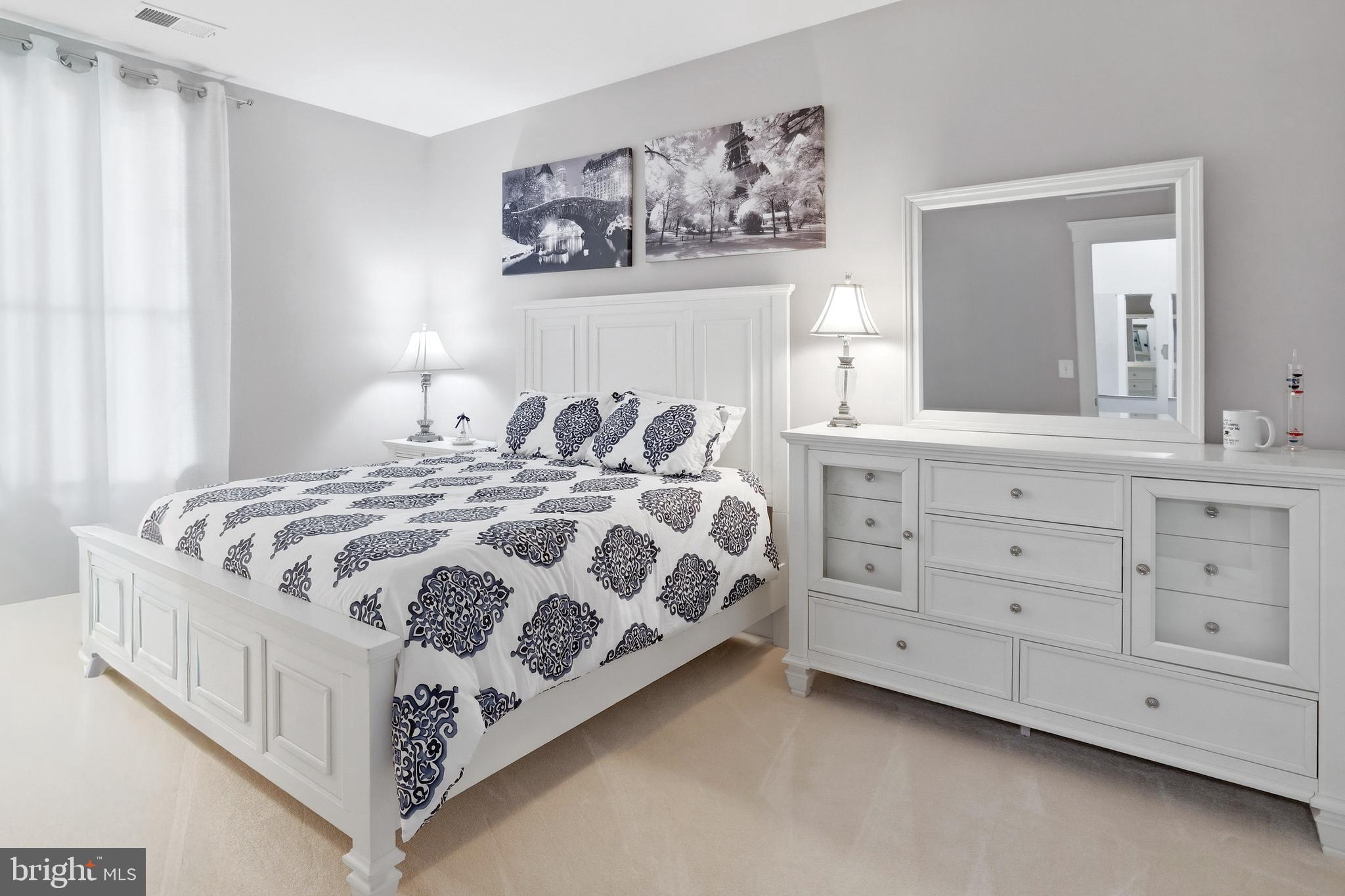 MAYFAIR - Residential